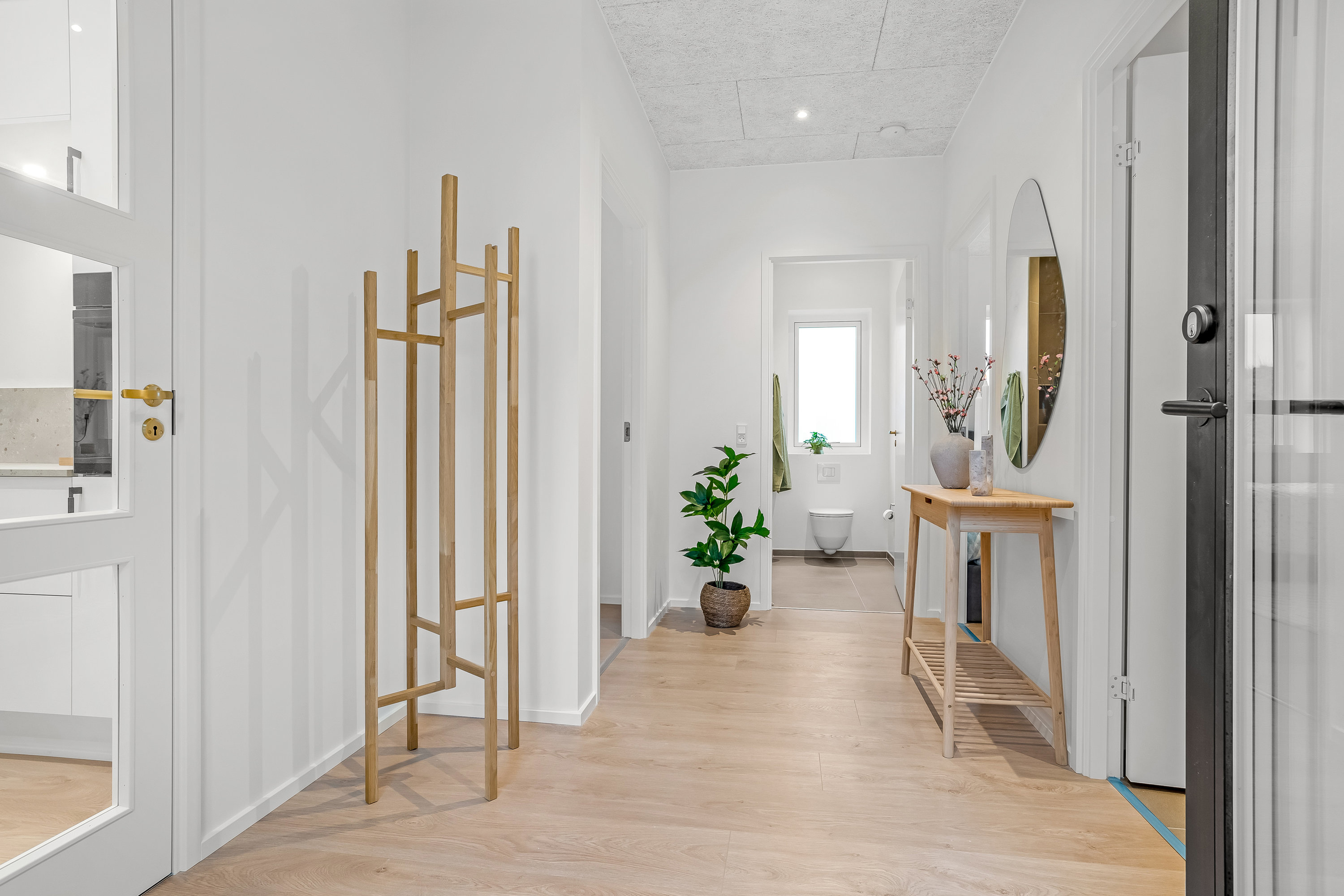 Fremhævet entré billede i fuldskærmstilstand. Billede af Dåhjorten 10, Halgårde, 7500 Holstebro