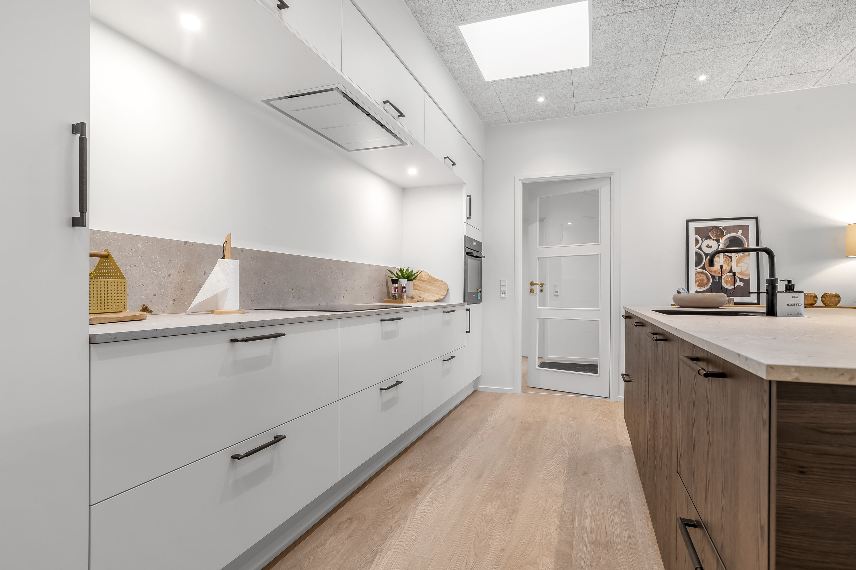 Fremhævet køkken billede i fuldskærmstilstand. Billede af Dåhjorten 10, Halgårde, 7500 Holstebro