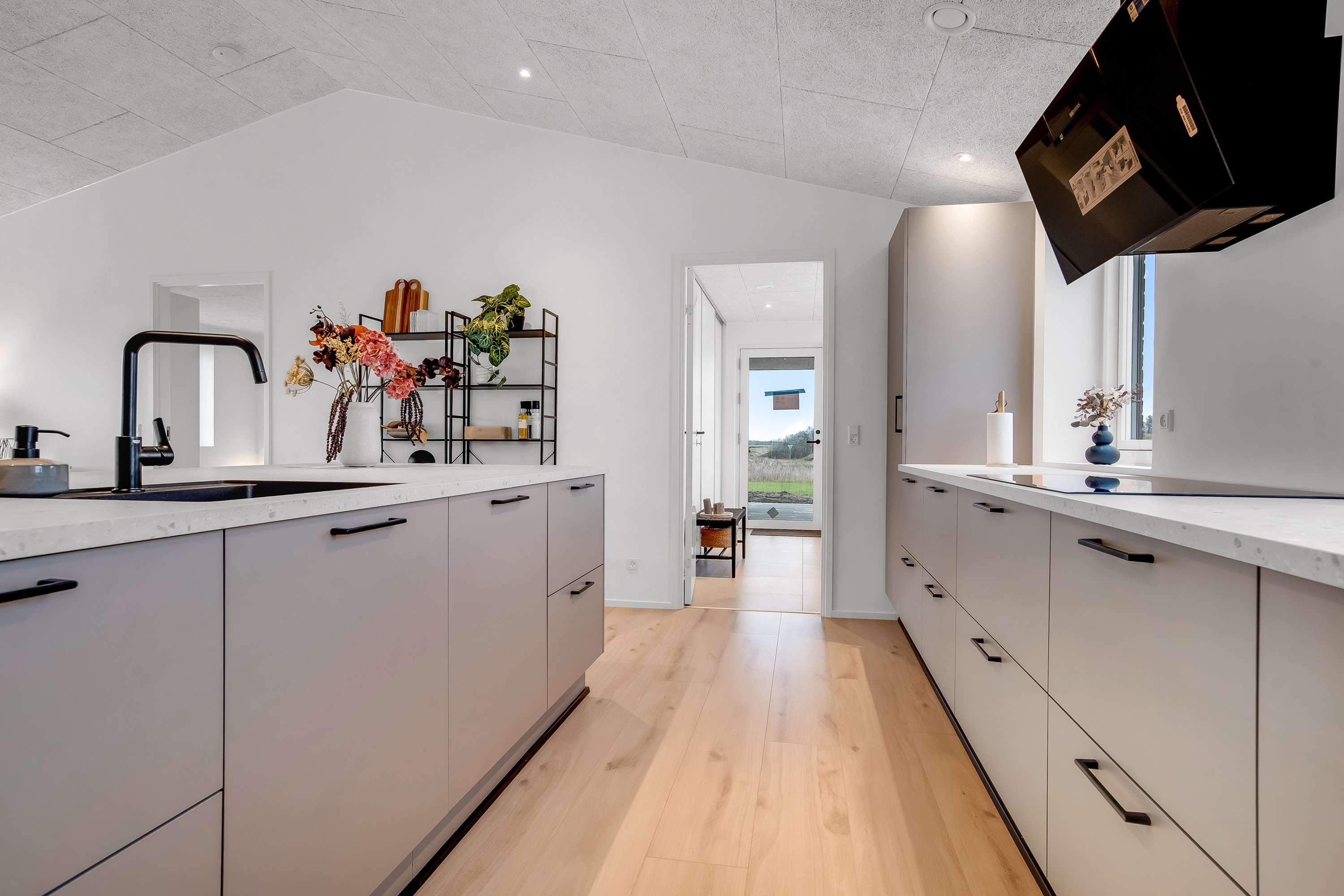 Fremhævet køkken billede i fuldskærmstilstand. Billede af Råbukken 12, Halgårde, 7500 Holstebro