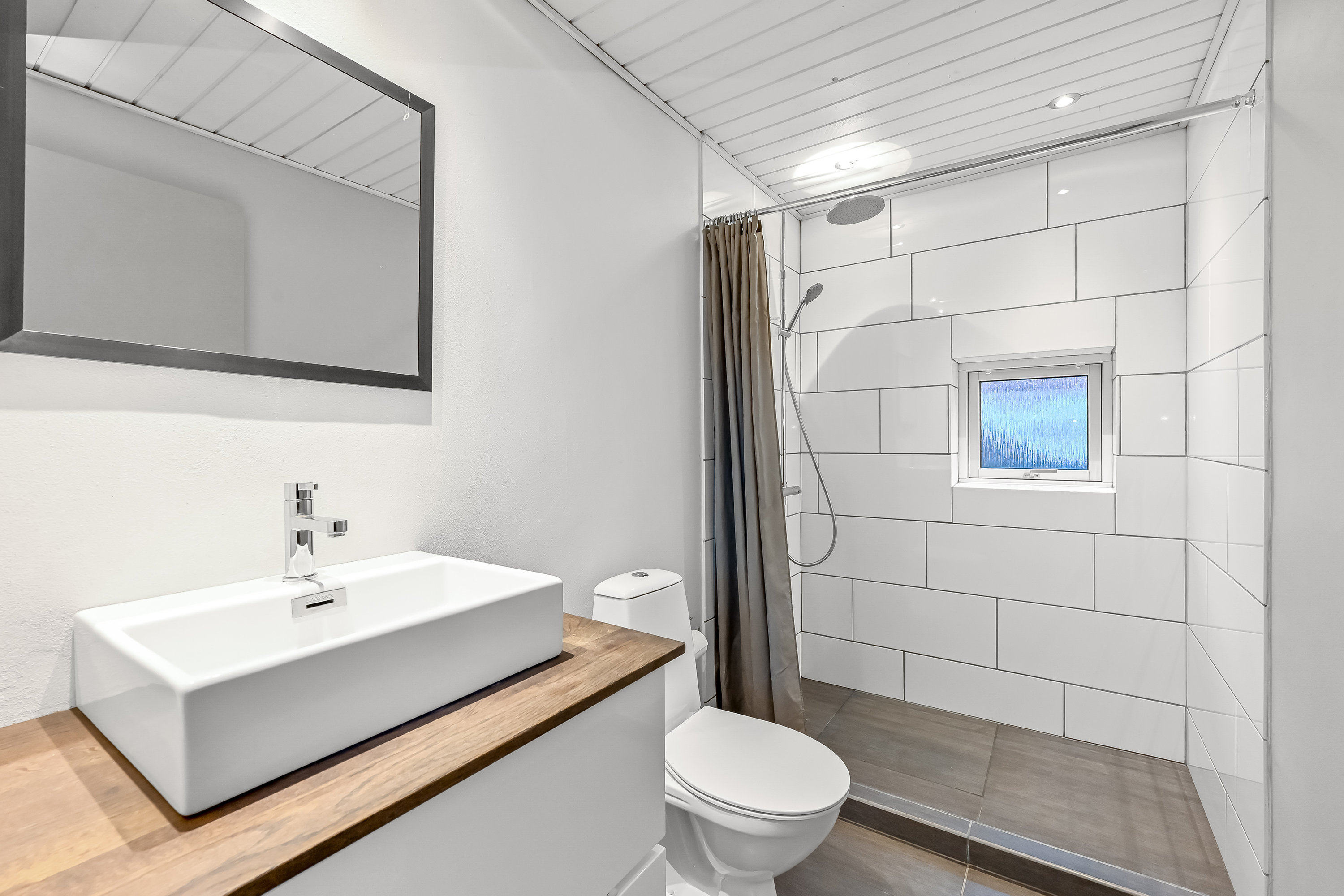 Fremhævet badeværelse billede i fuldskærmstilstand. Billede af Østertorp 16, Gjellerup, 7400 Herning