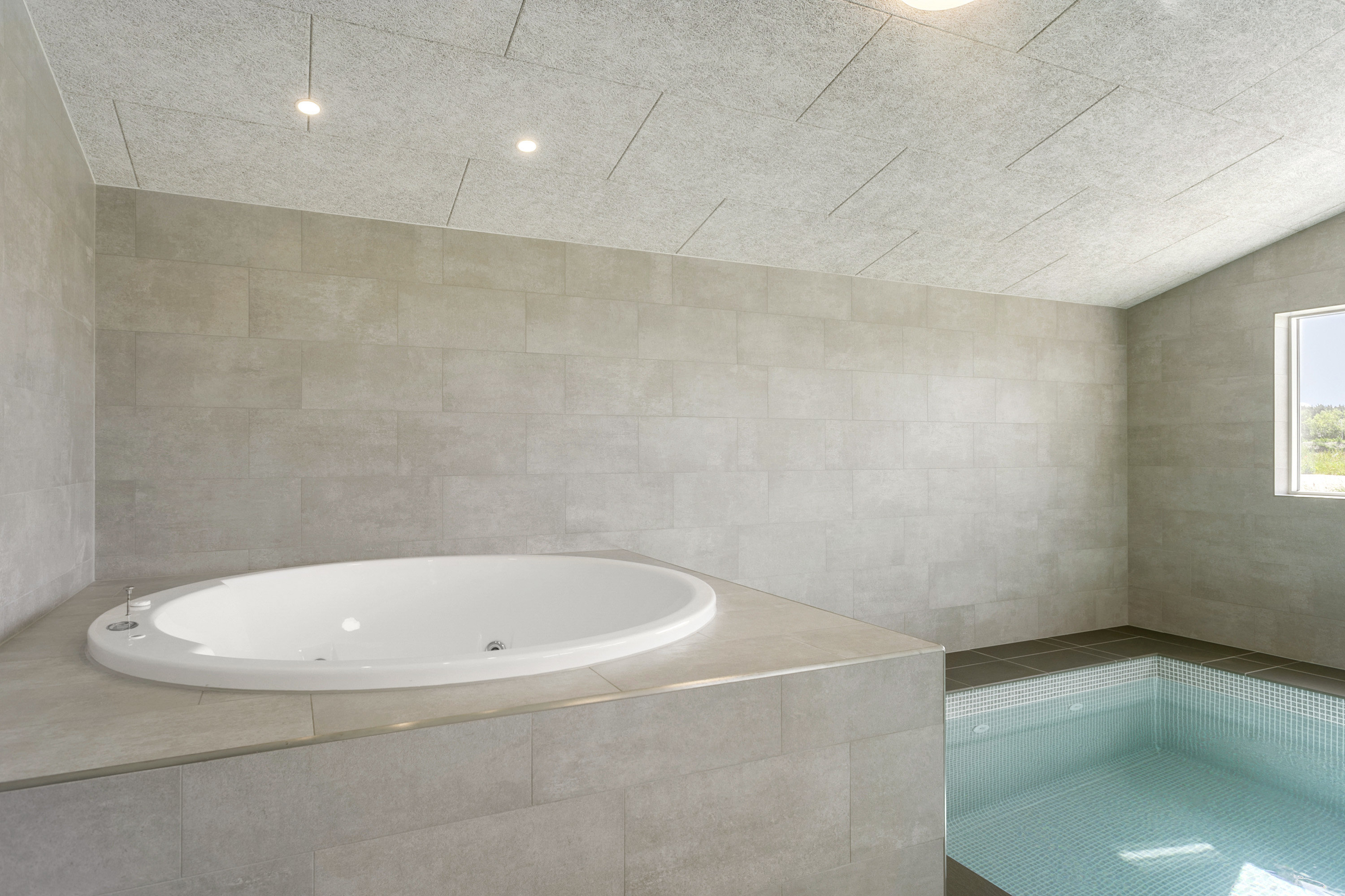 Fremhævet spabad i poolområde billede i fuldskærmstilstand. Billede af Kallehaven 3, Åsendrup, 9480 Løkken