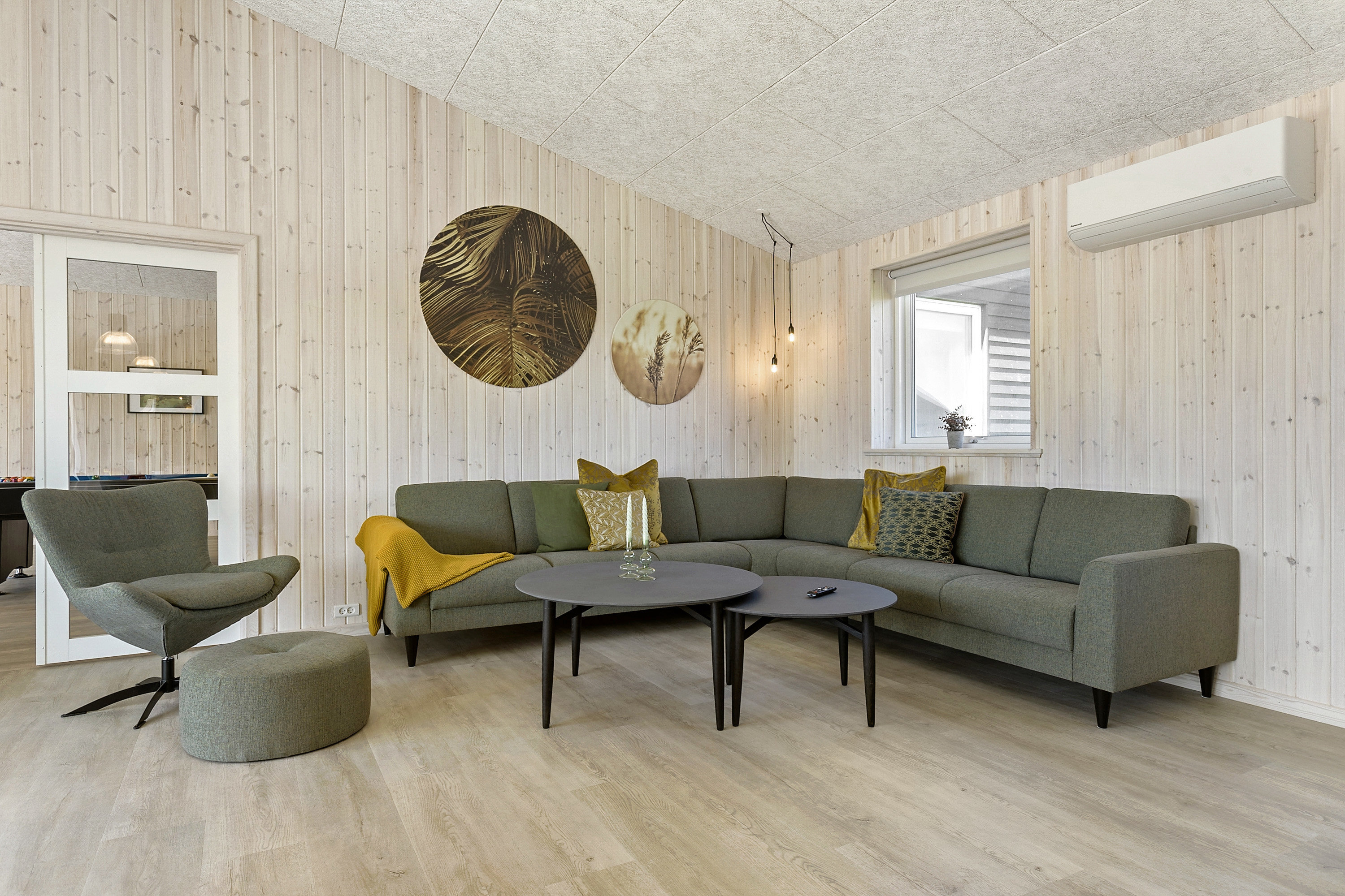 Fremhævet stue billede i fuldskærmstilstand. Billede af Kallehaven 3, Åsendrup, 9480 Løkken