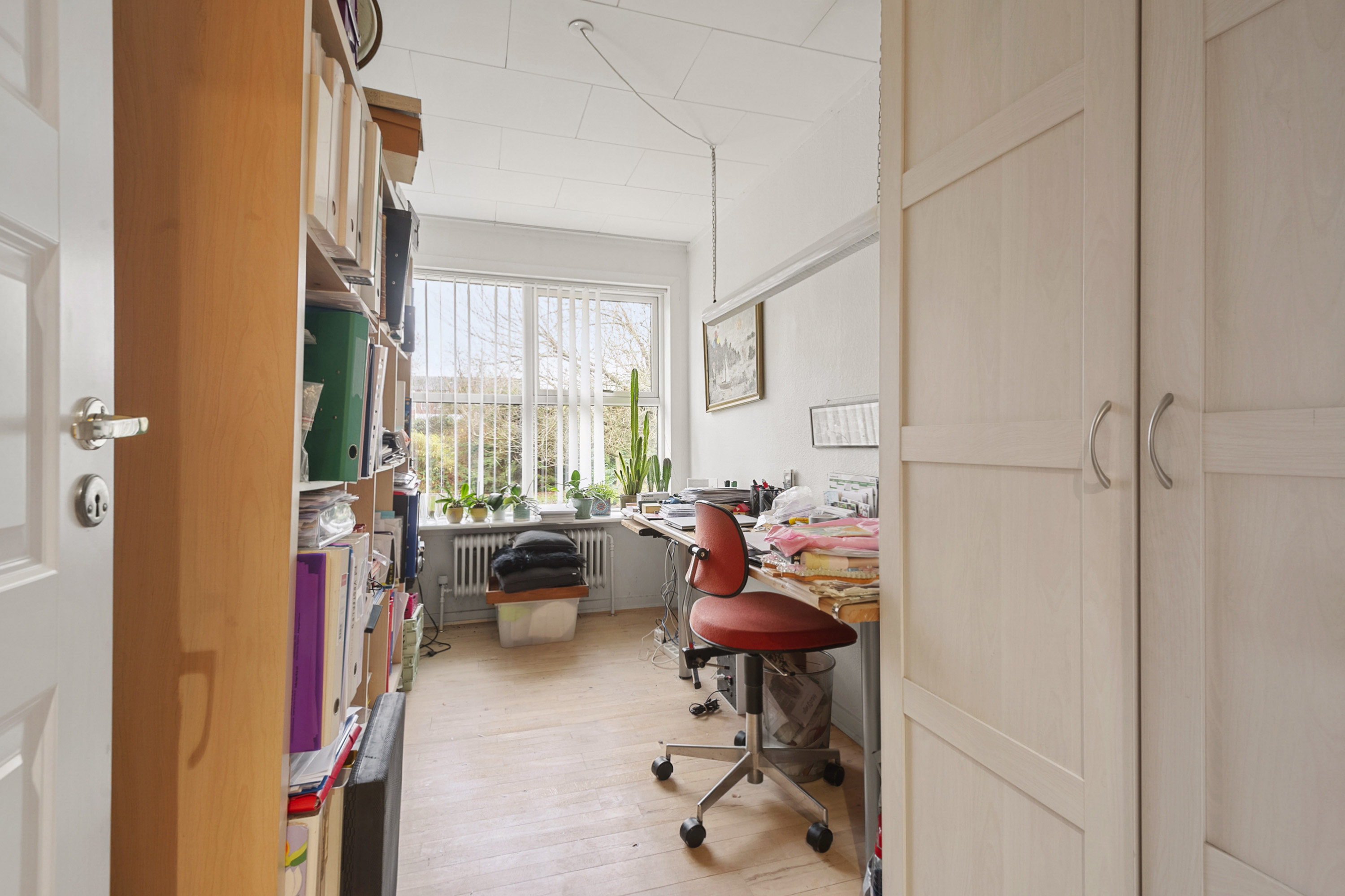 Fremhævet kontor billede i fuldskærmstilstand. Billede af Dybdalsvej 9, 6800 Varde