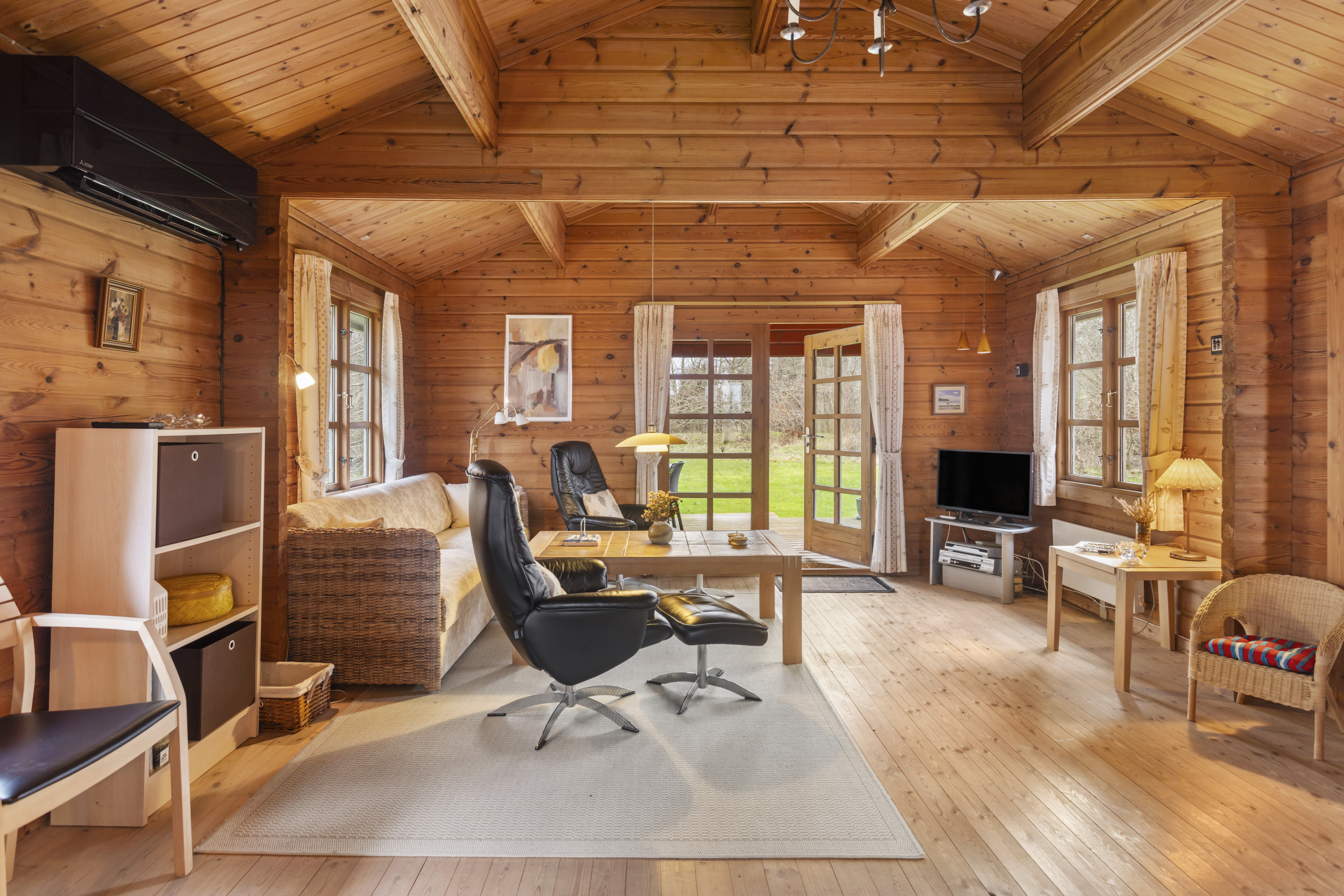 Fremhævet stue billede i fuldskærmstilstand. Billede af Engdraget 16, Bratten, 9981 Jerup