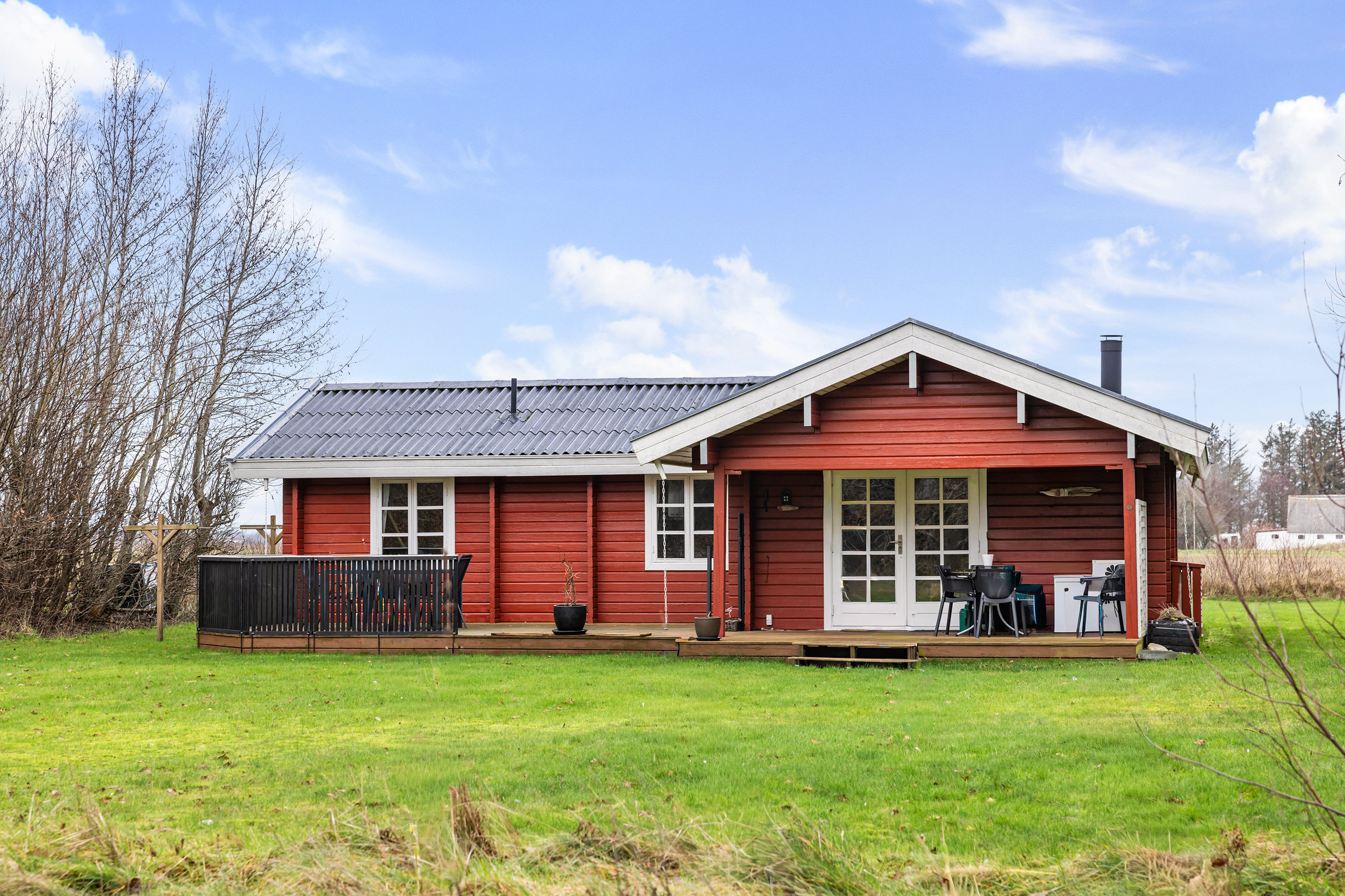 Fremhævet facade billede i fuldskærmstilstand. Billede af Engdraget 16, Bratten, 9981 Jerup