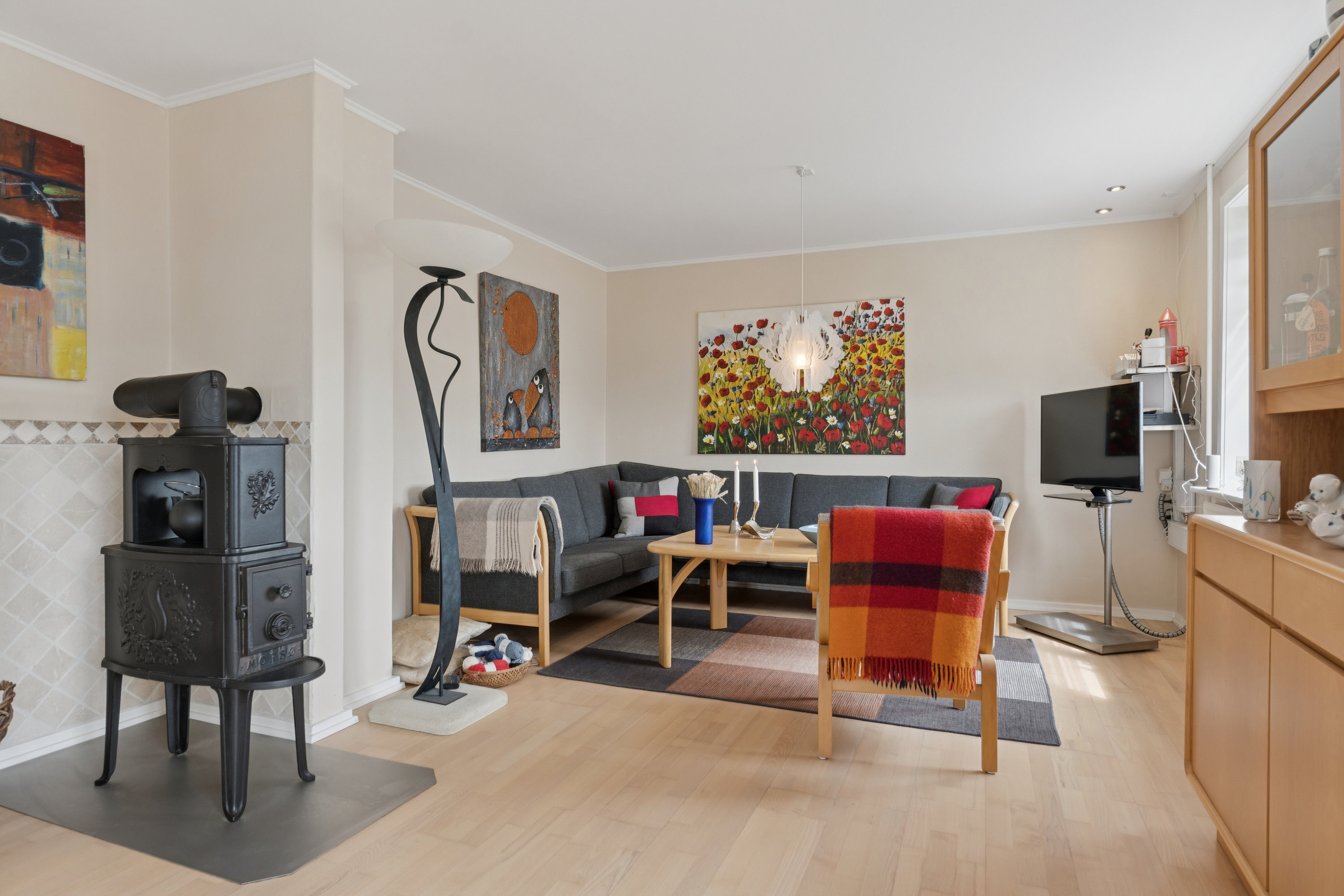 Fremhævet stue billede i fuldskærmstilstand. Billede af Vodskovvej 97, 9310 Vodskov