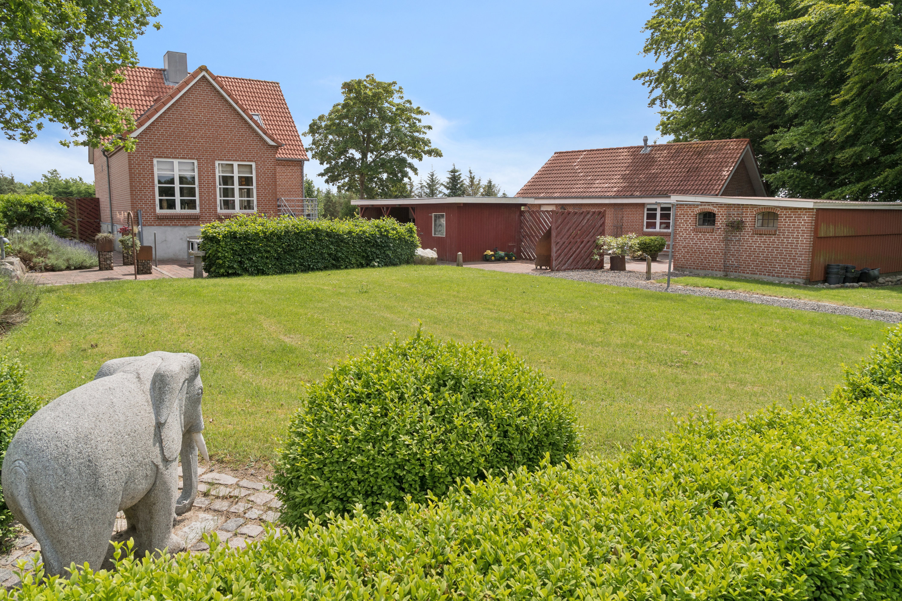 Fremhævet haven billede i fuldskærmstilstand. Billede af Vodskovvej 97, 9310 Vodskov