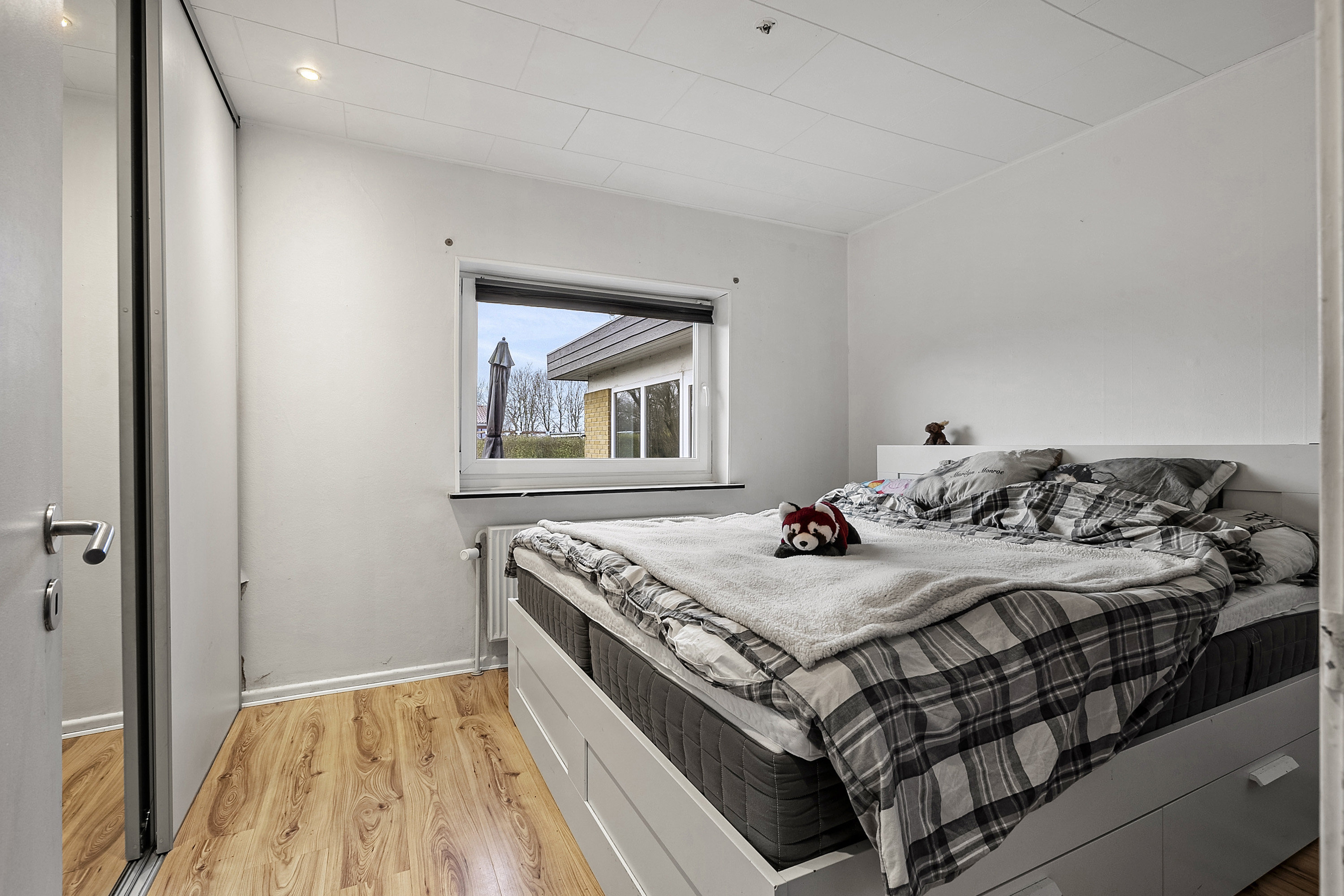 Fremhævet soveværelse billede i fuldskærmstilstand. Billede af Stenløkke 12, Kliplev, 6200 Aabenraa