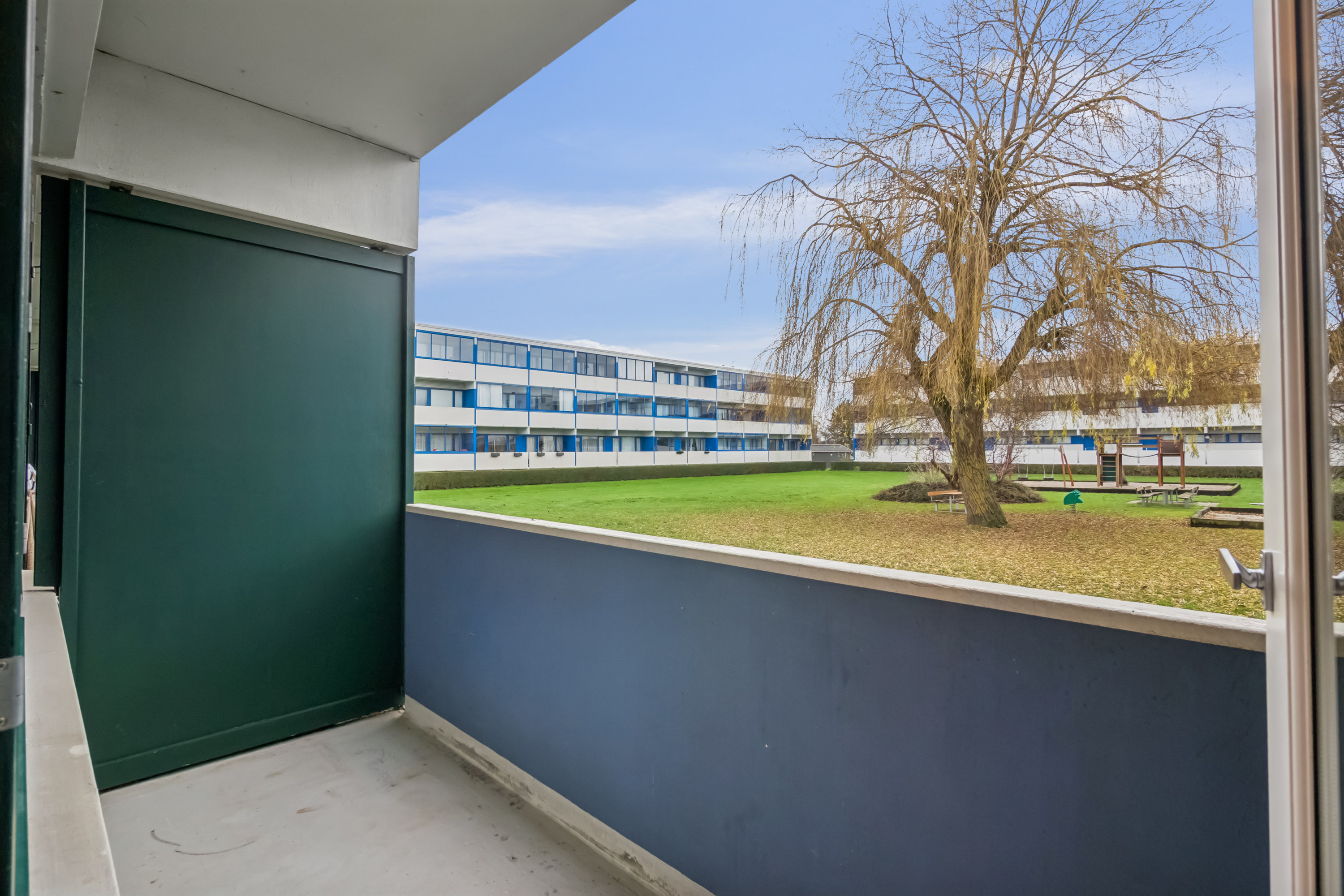 Fremhævet altan billede i fuldskærmstilstand. Billede af Vejlegårdsparken 52, st.. 2., 2665 Vallensbæk Strand