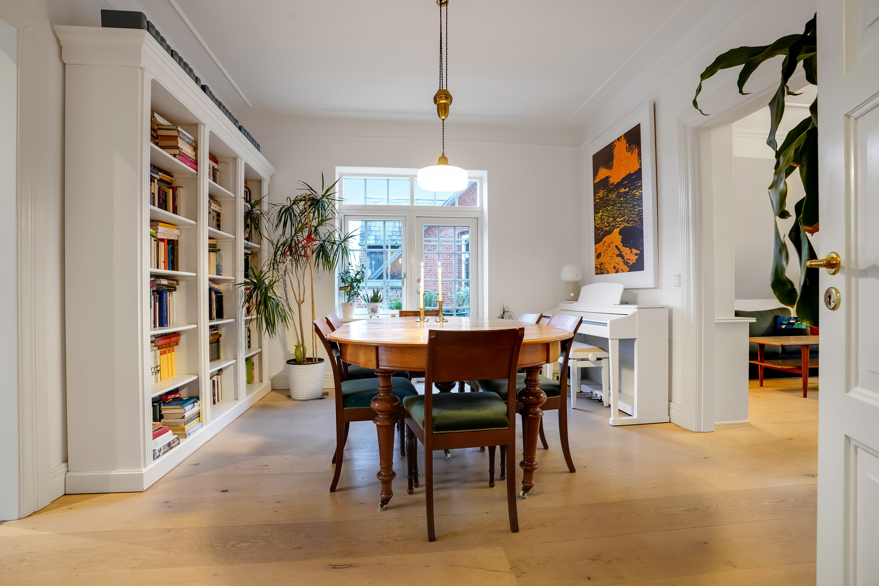 Fremhævet stue billede i fuldskærmstilstand. Billede af Kastanievej 55, 1., 5230 Odense M