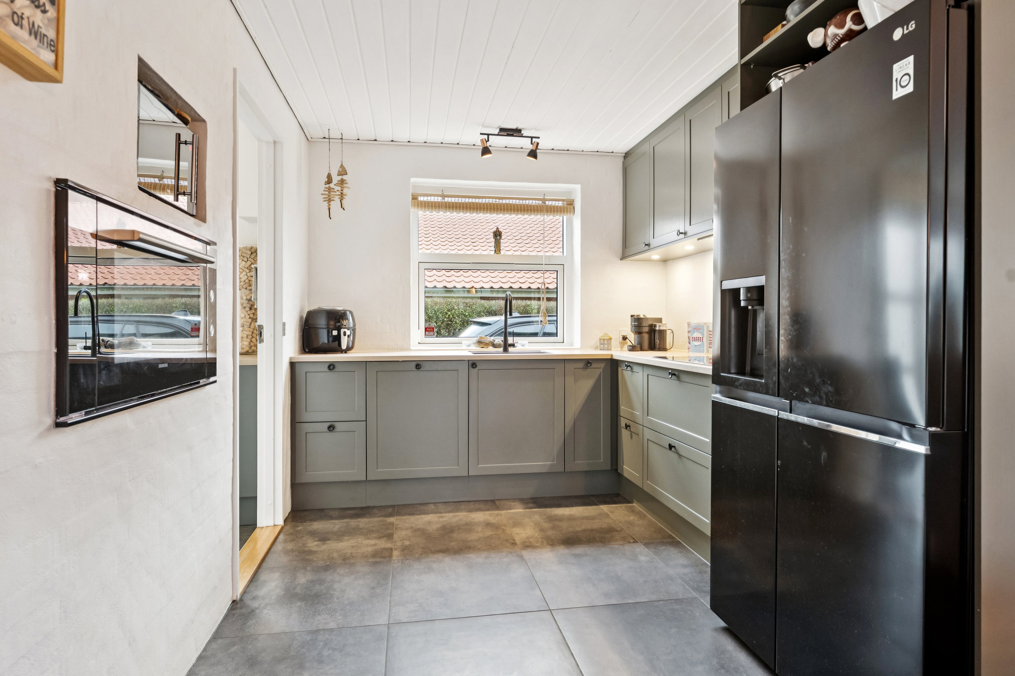 Miniaturebillede 1: køkken. Billede af Topasdalen 10, 8930 Randers NØ