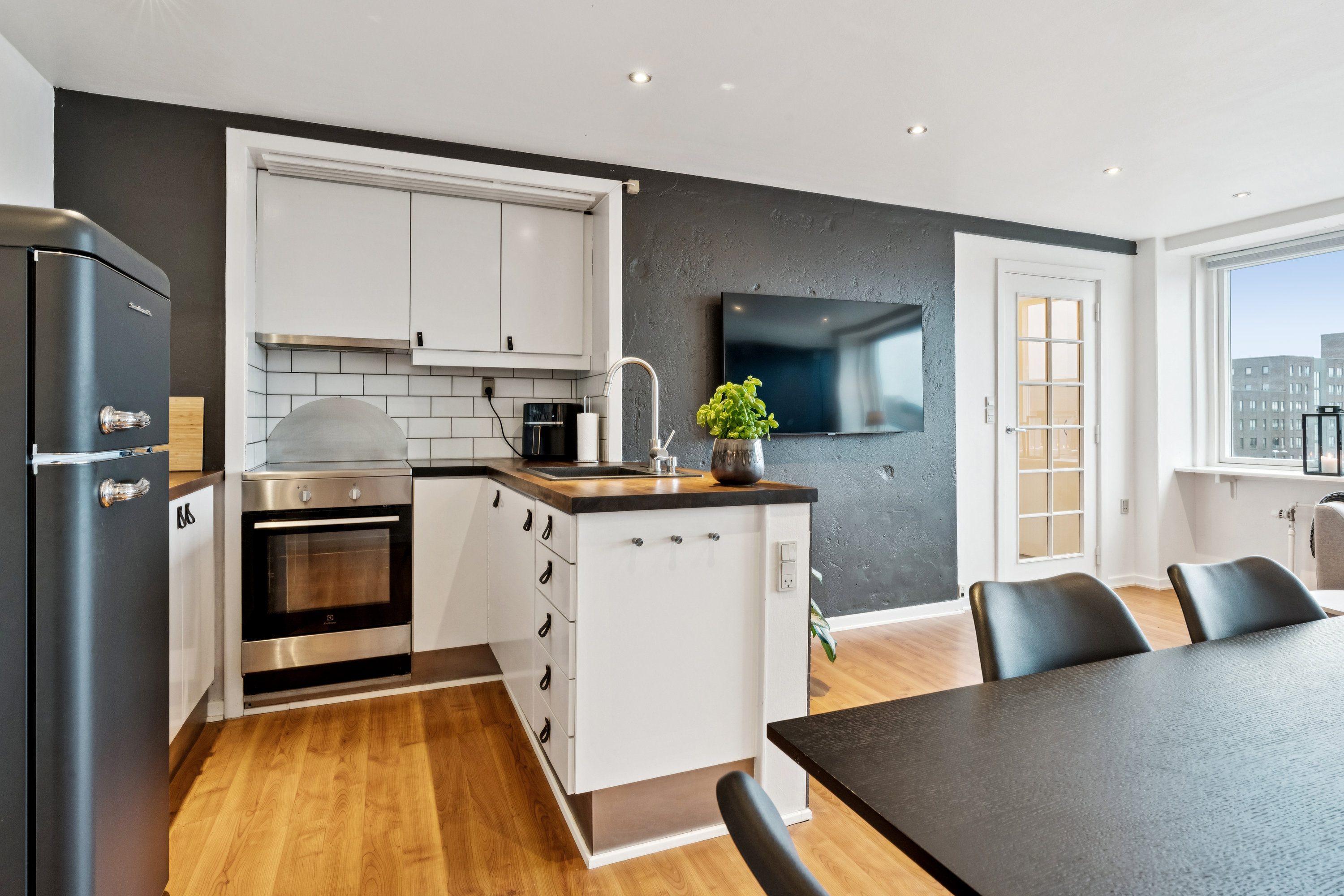 Miniaturebillede 2: køkken. Billede af Vesterbro 127, 4. 406., 9000 Aalborg