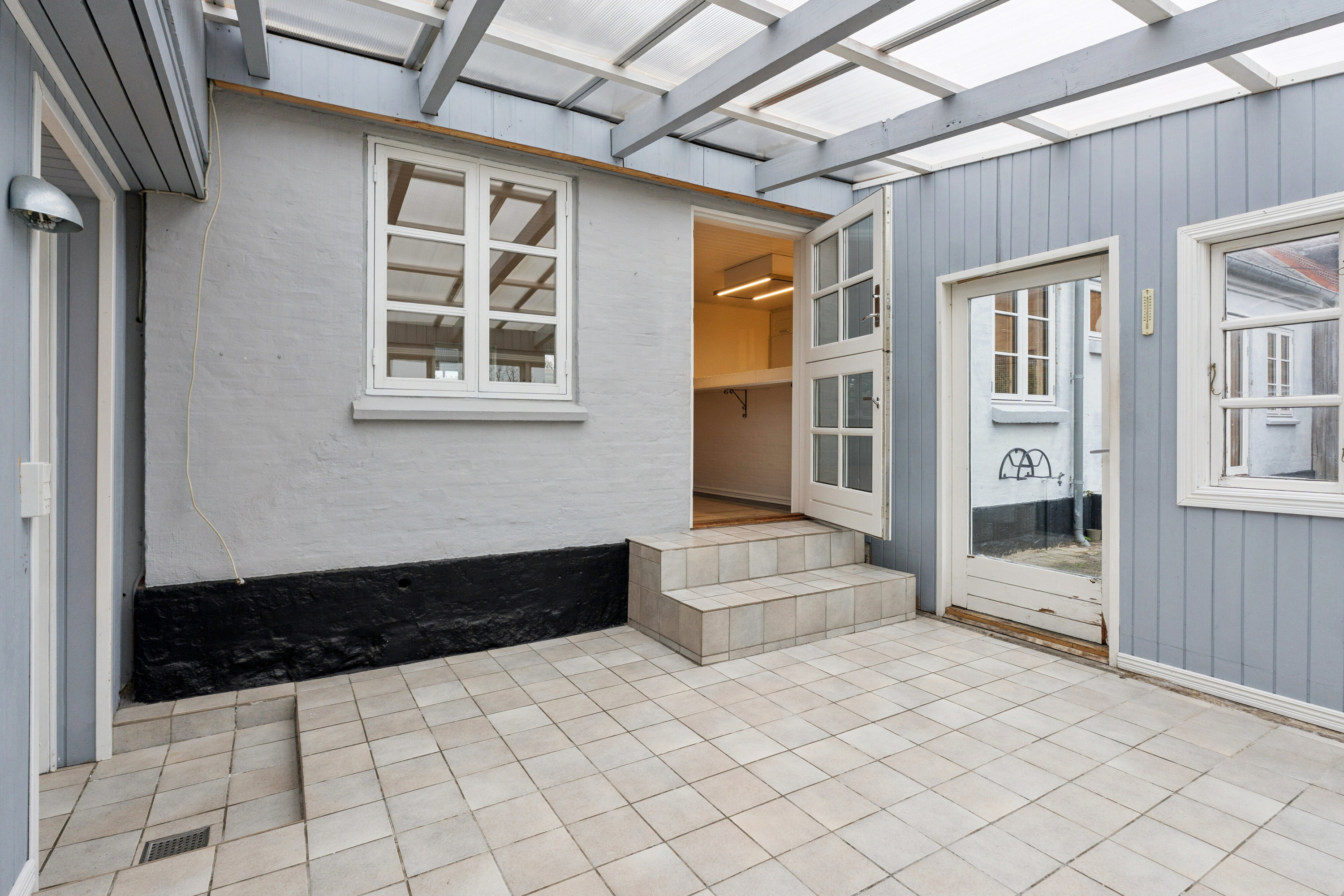 Fremhævet udendørs billede i fuldskærmstilstand. Billede af Rødbyvej 18, Thurø, 5700 Svendborg