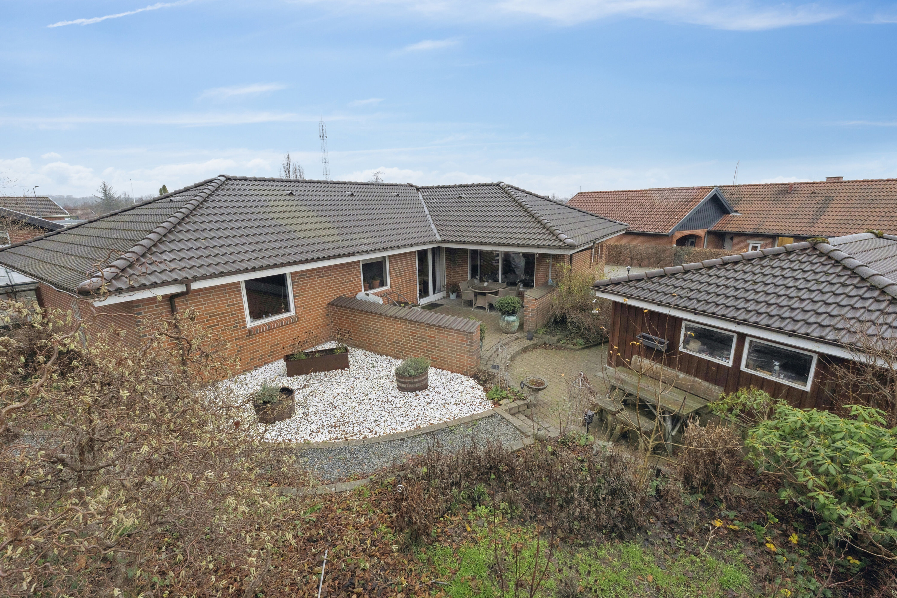 Fremhævet set fra haven billede i fuldskærmstilstand. Billede af Ulstedboparken 46, 9870 Sindal