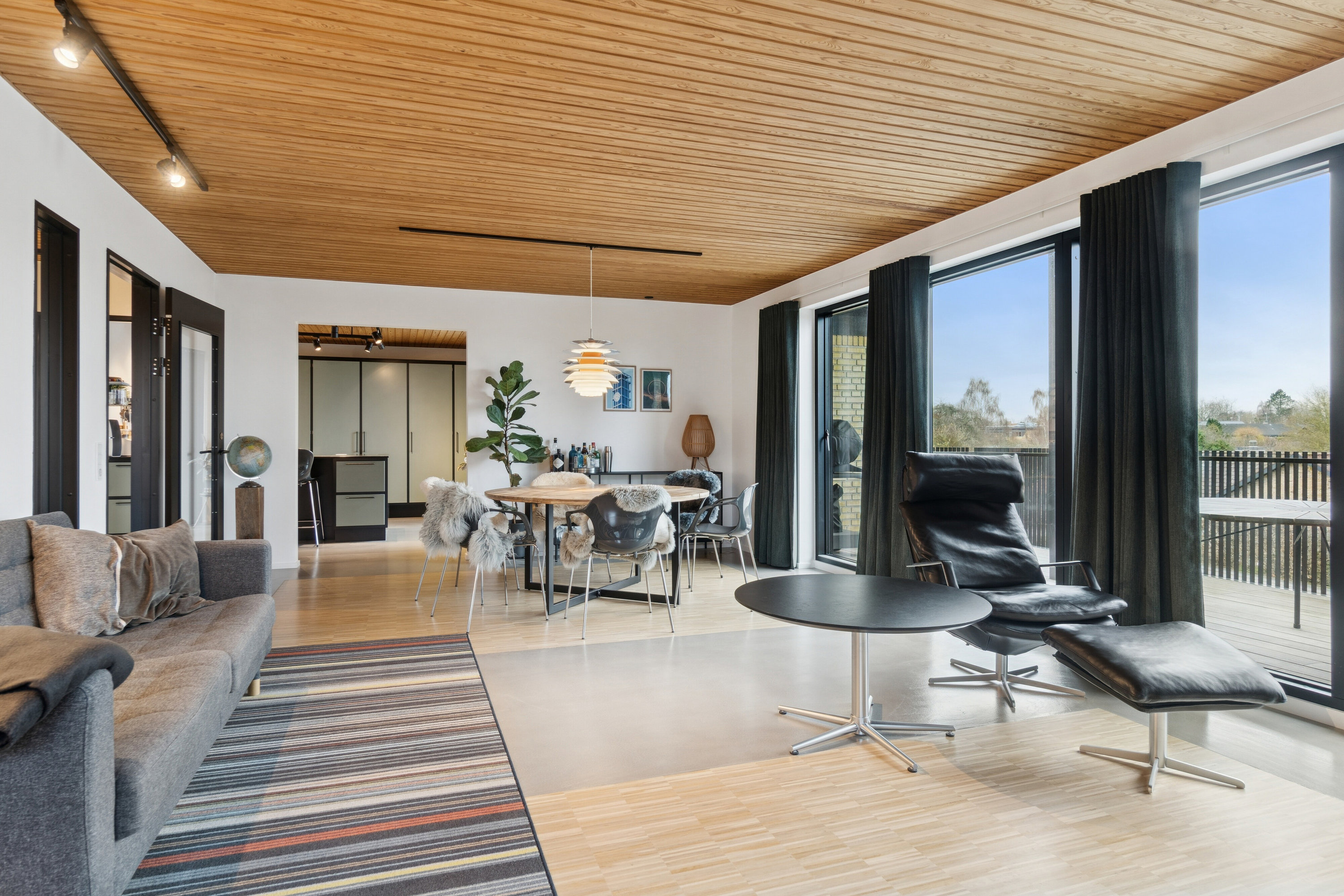 Miniaturebillede 1: spisestue. Billede af Filippavej 25, 8270 Højbjerg