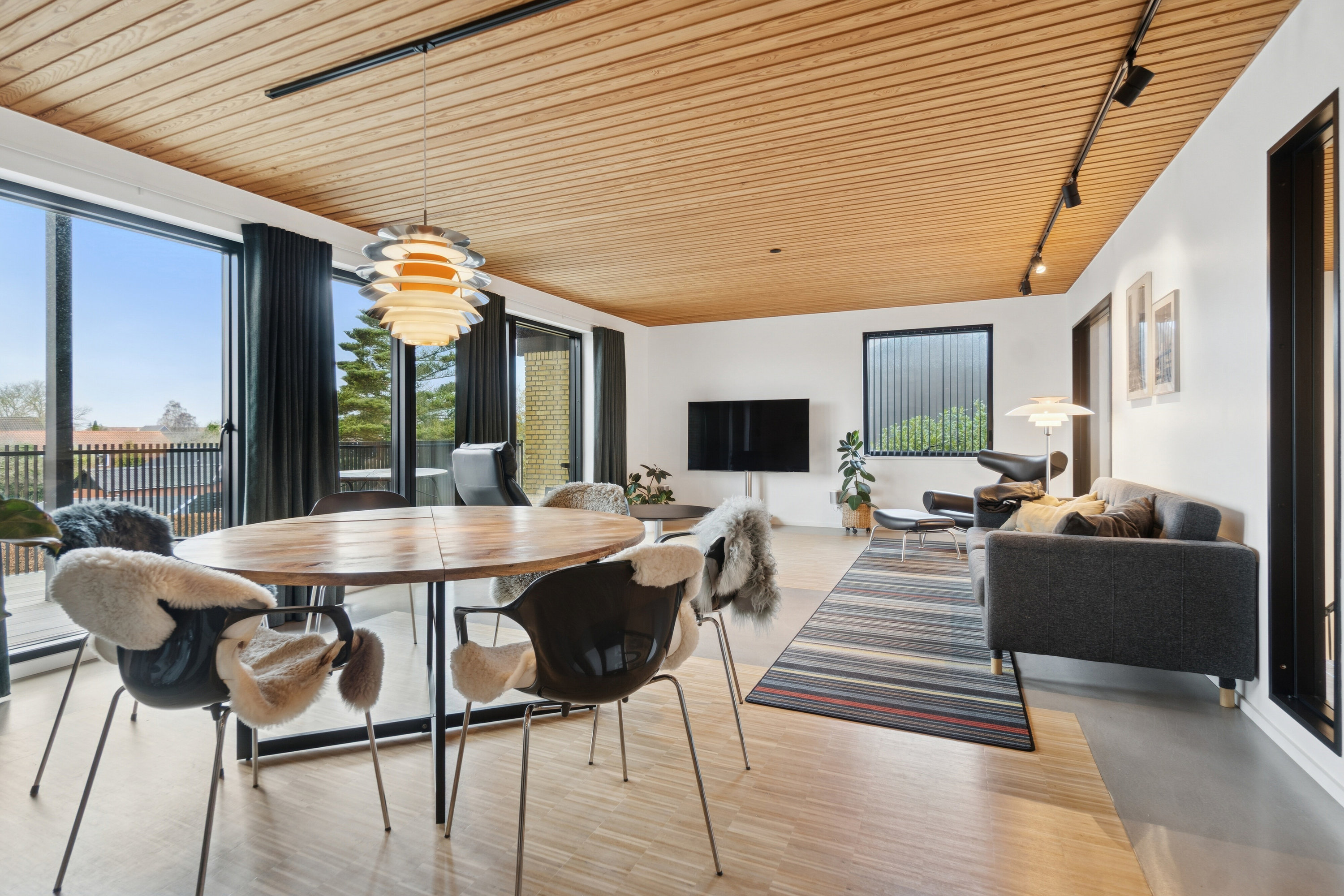 Fremhævet spisestue billede i fuldskærmstilstand. Billede af Filippavej 25, 8270 Højbjerg