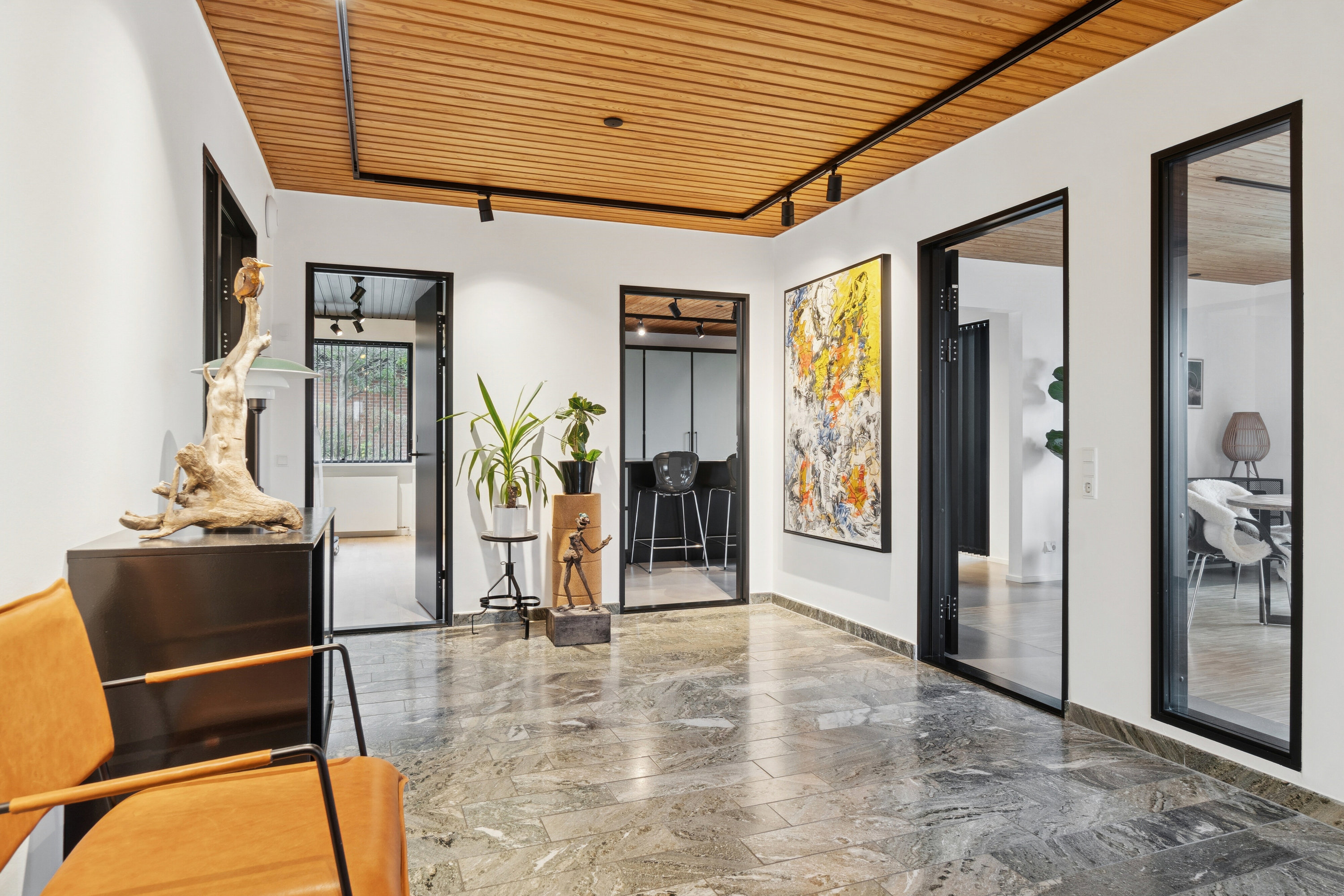 Fremhævet hall billede i fuldskærmstilstand. Billede af Filippavej 25, 8270 Højbjerg