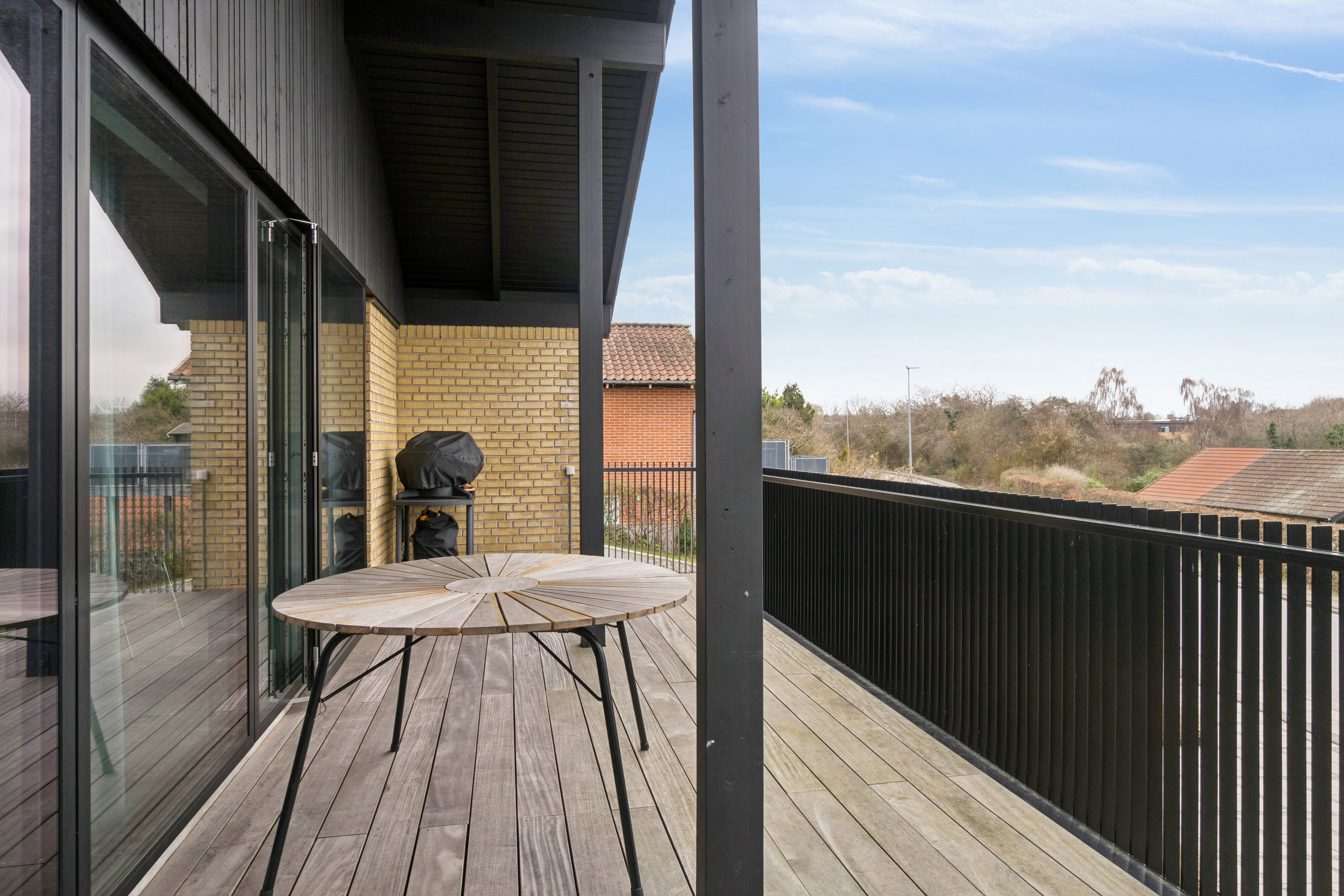 Fremhævet altan billede i fuldskærmstilstand. Billede af Filippavej 25, 8270 Højbjerg