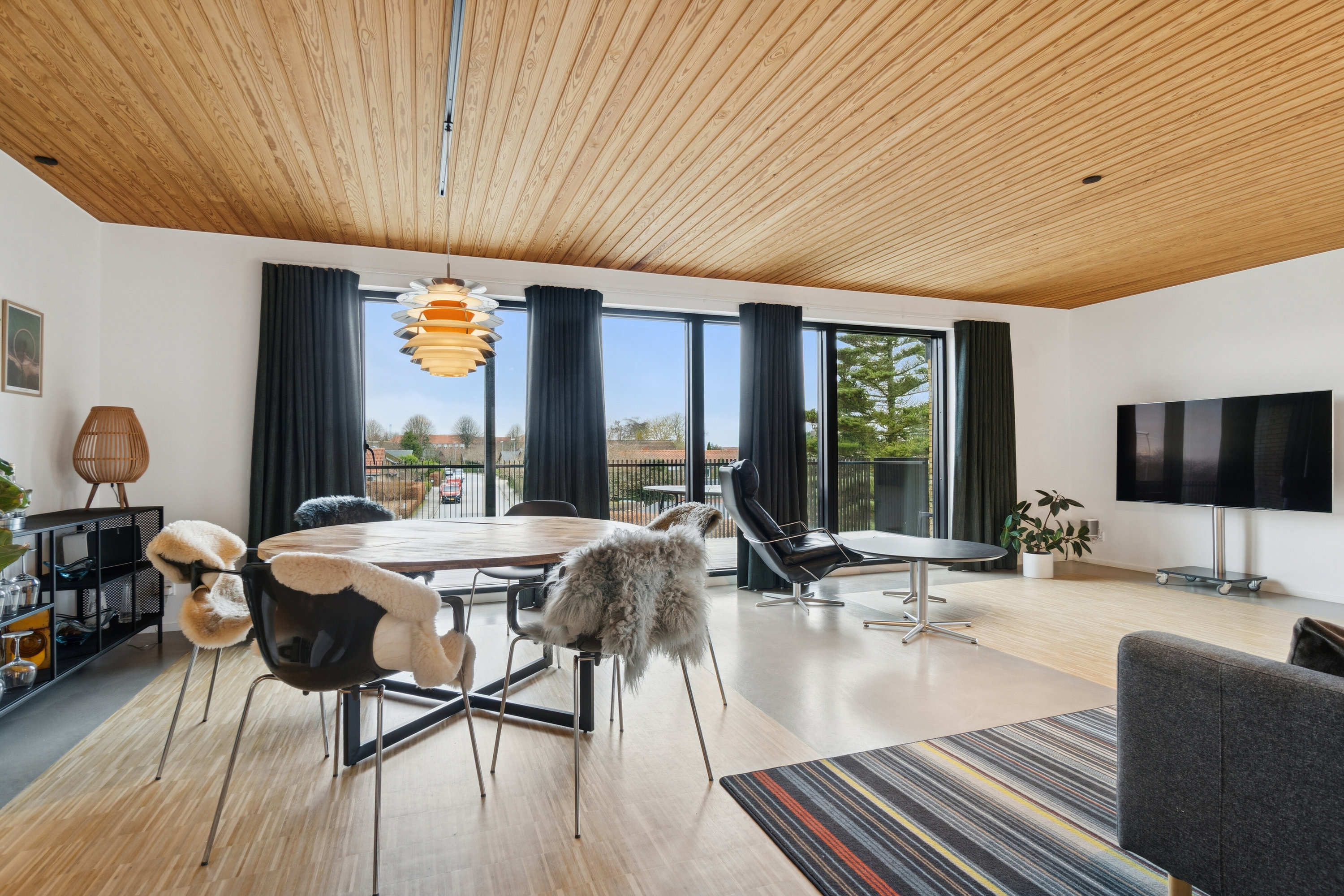 Fremhævet spisestue billede i fuldskærmstilstand. Billede af Filippavej 25, 8270 Højbjerg