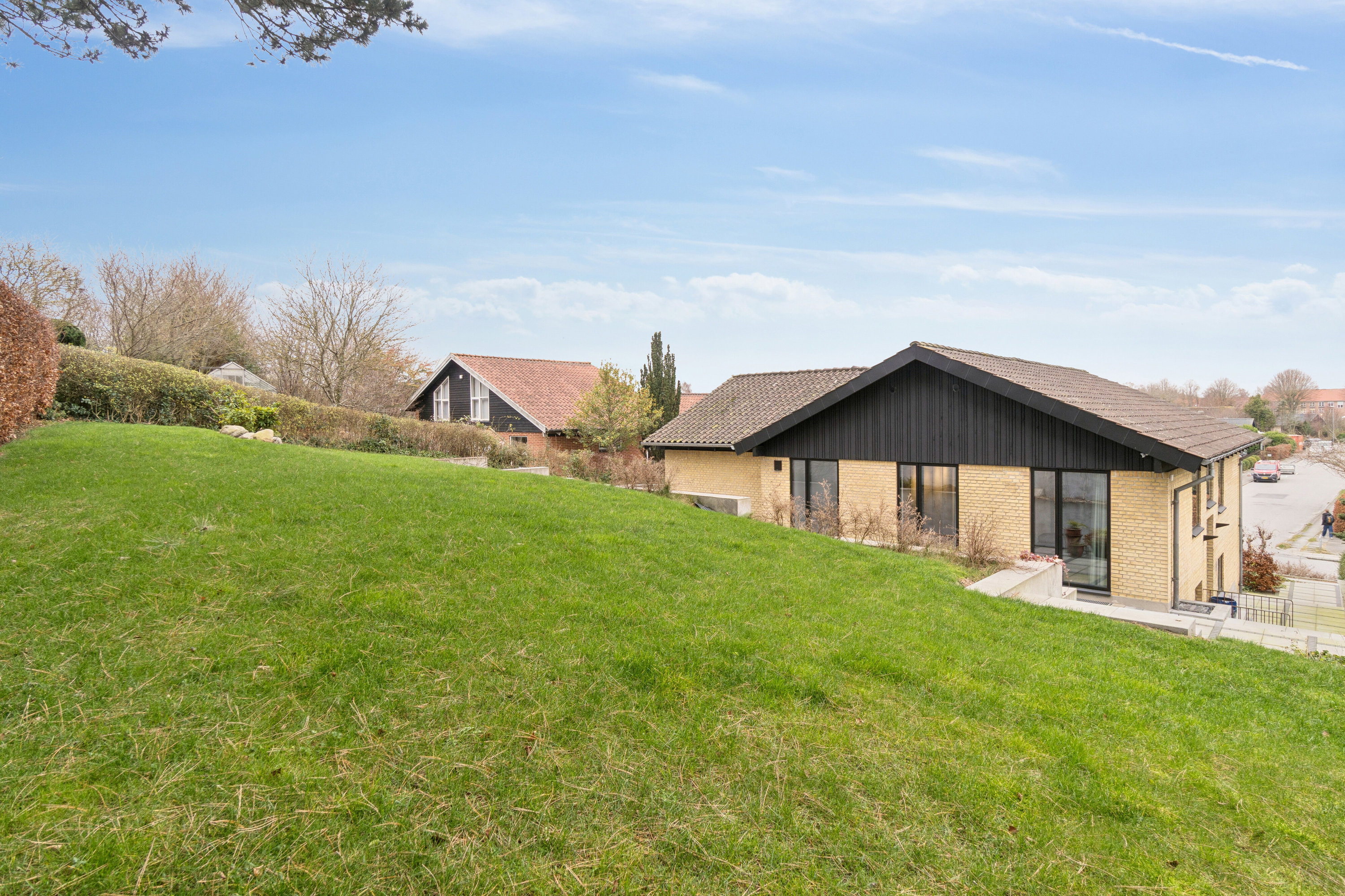 Fremhævet have billede i fuldskærmstilstand. Billede af Filippavej 25, 8270 Højbjerg