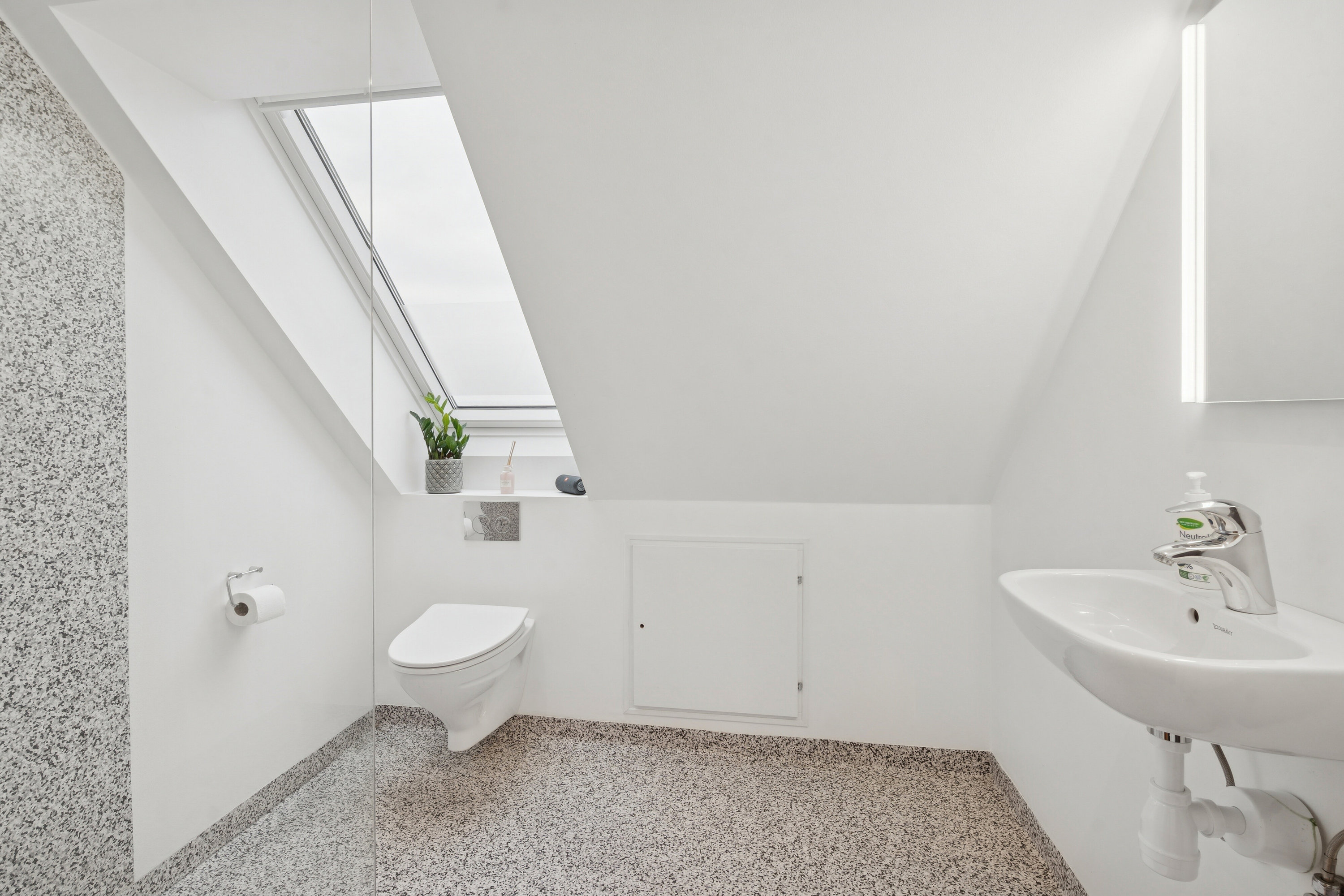 Fremhævet badeværelse billede i fuldskærmstilstand. Billede af Kirkeløkken 14, Nørre Søby, 5792 Årslev