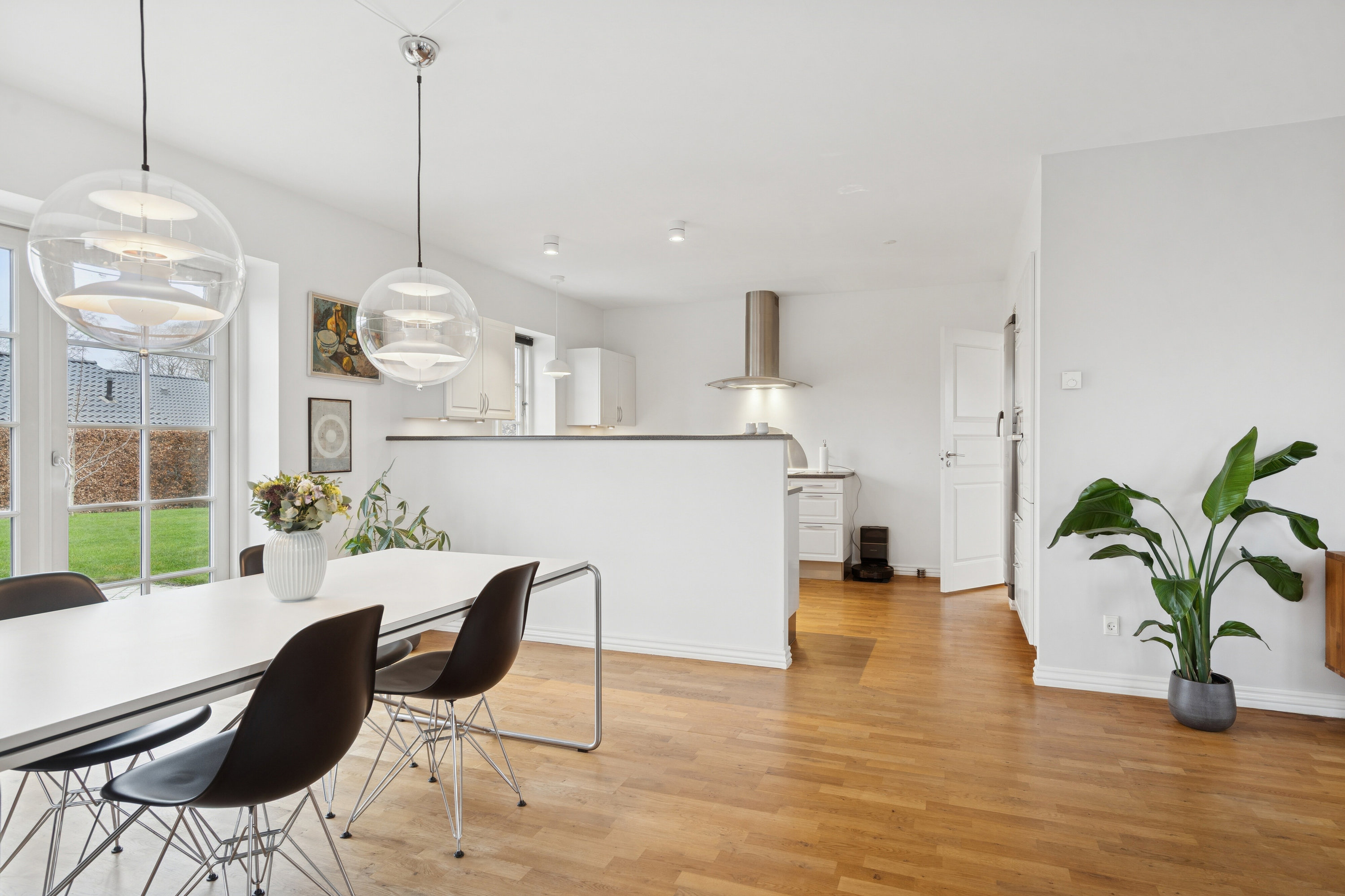 Fremhævet stue billede i fuldskærmstilstand. Billede af Kirkeløkken 14, Nørre Søby, 5792 Årslev