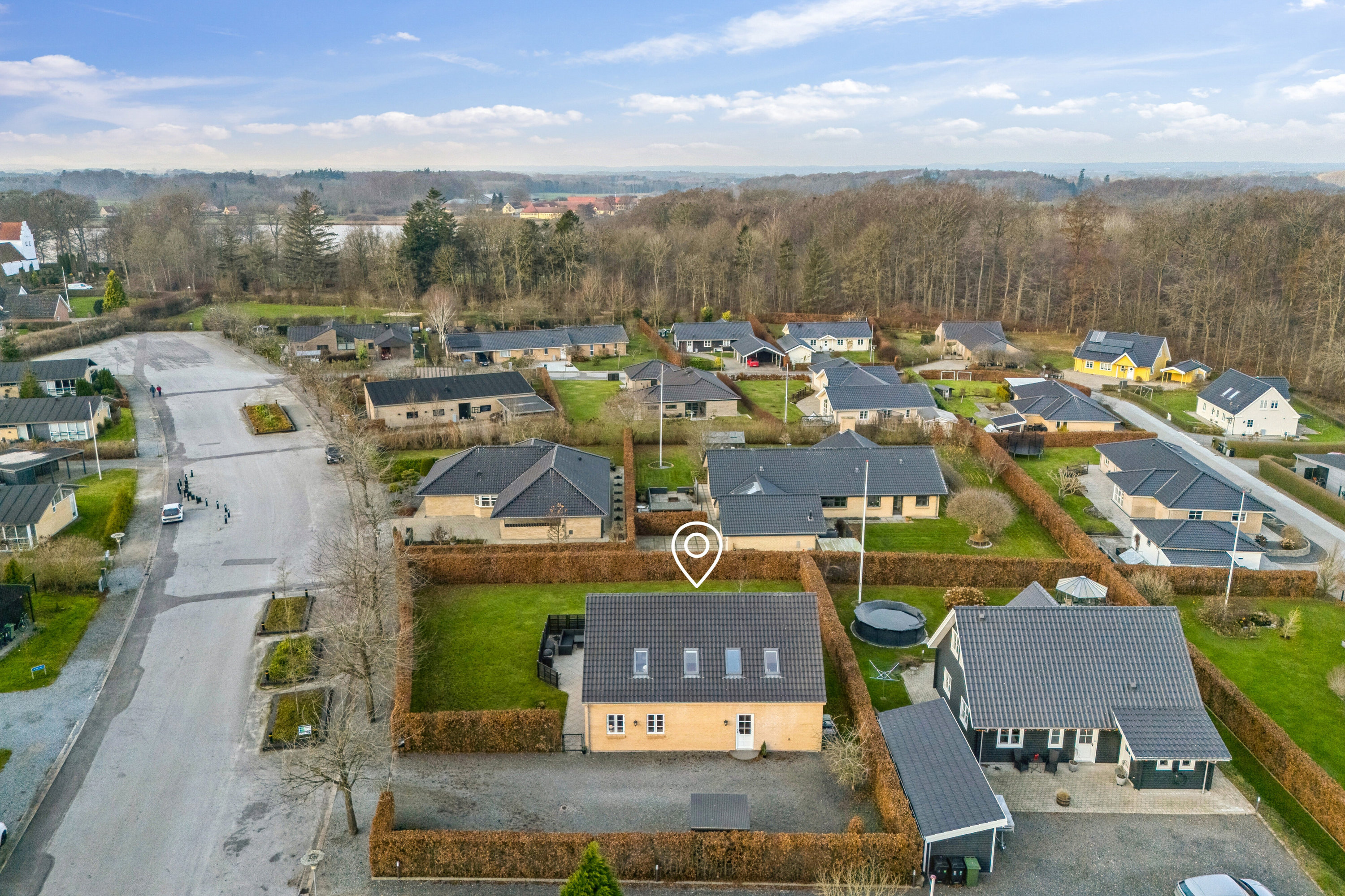 Fremhævet luftfoto billede i fuldskærmstilstand. Billede af Kirkeløkken 14, Nørre Søby, 5792 Årslev