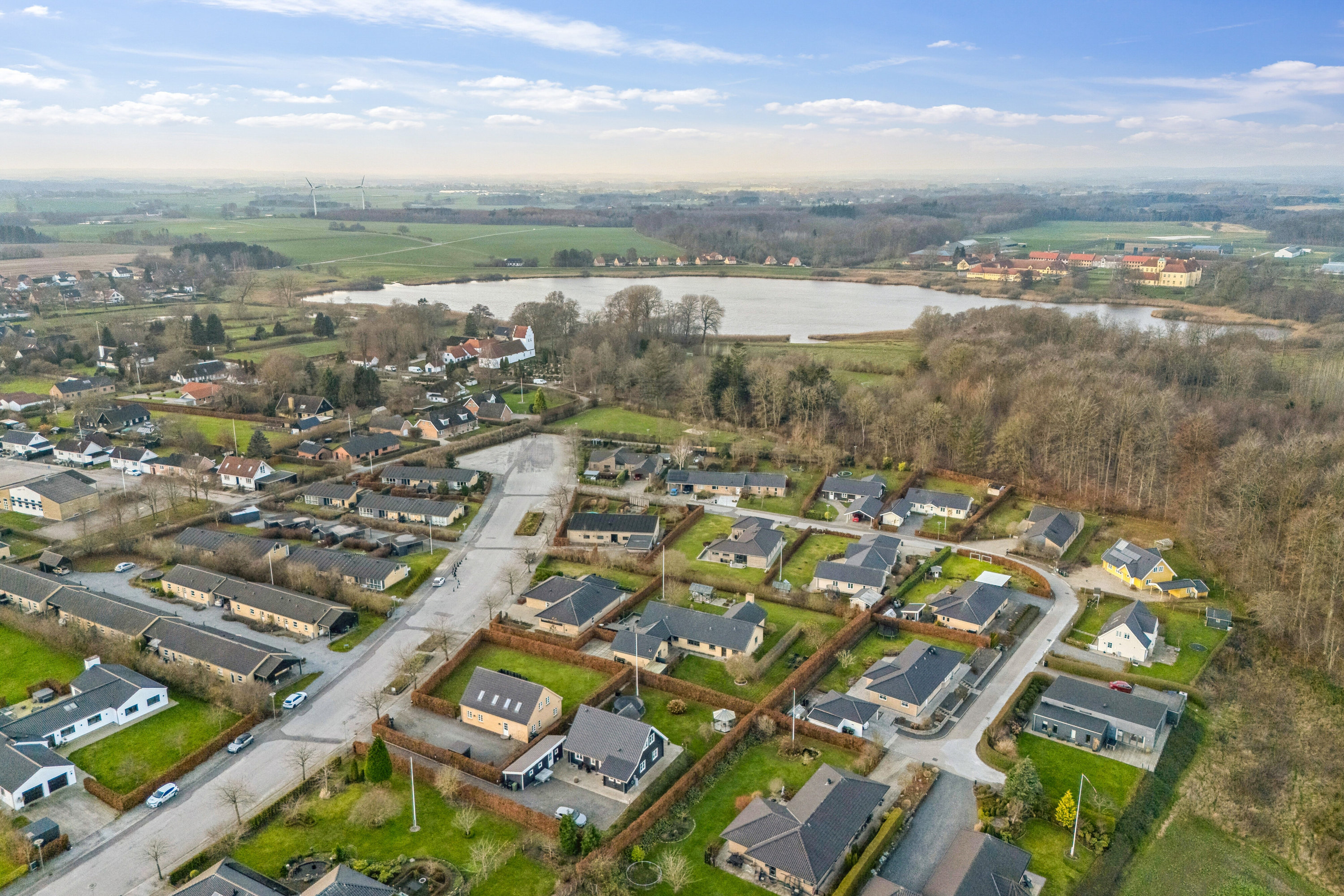 Fremhævet luftfoto billede i fuldskærmstilstand. Billede af Kirkeløkken 14, Nørre Søby, 5792 Årslev