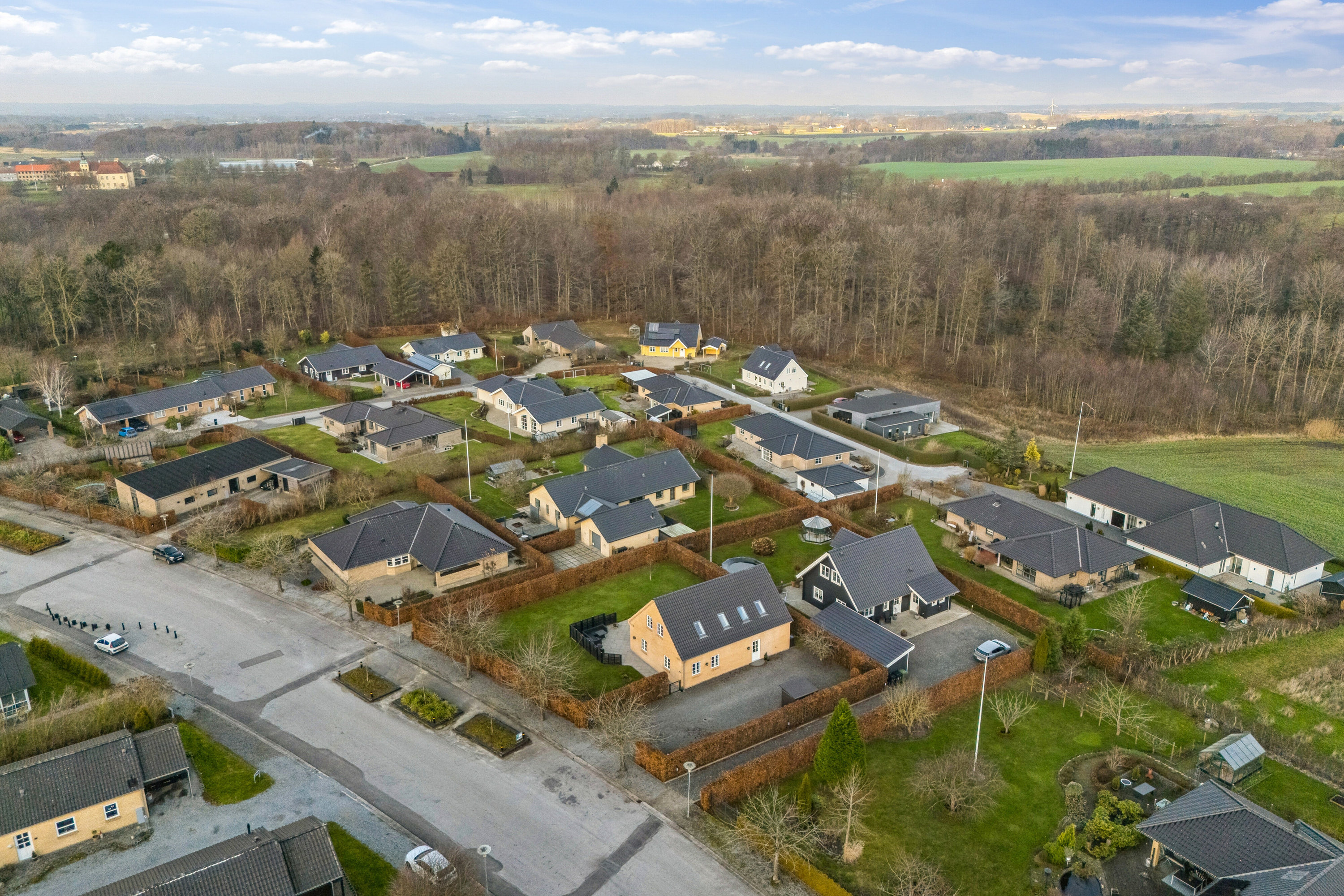 Fremhævet luftfoto billede i fuldskærmstilstand. Billede af Kirkeløkken 14, Nørre Søby, 5792 Årslev