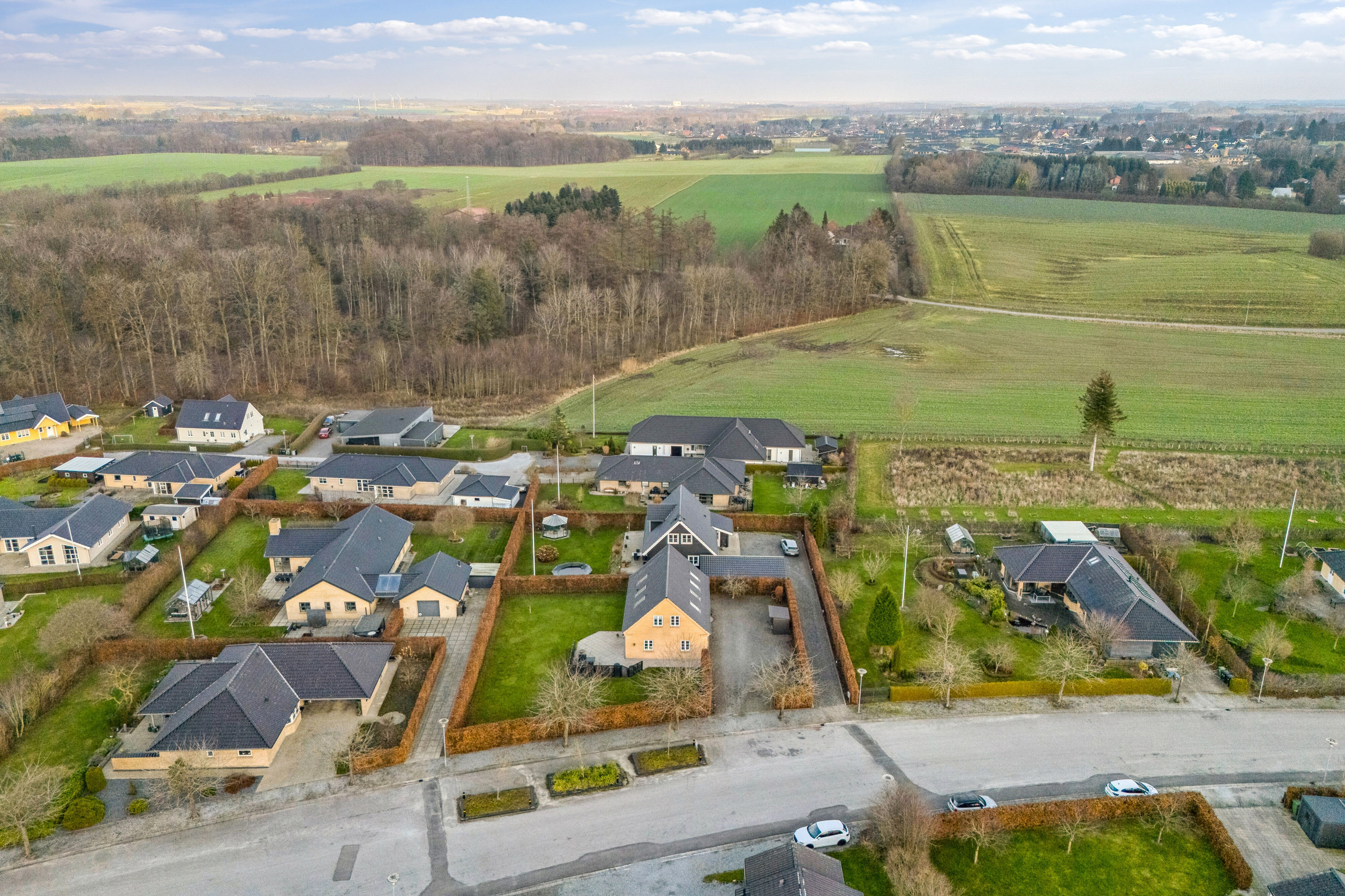 Fremhævet luftfoto billede i fuldskærmstilstand. Billede af Kirkeløkken 14, Nørre Søby, 5792 Årslev