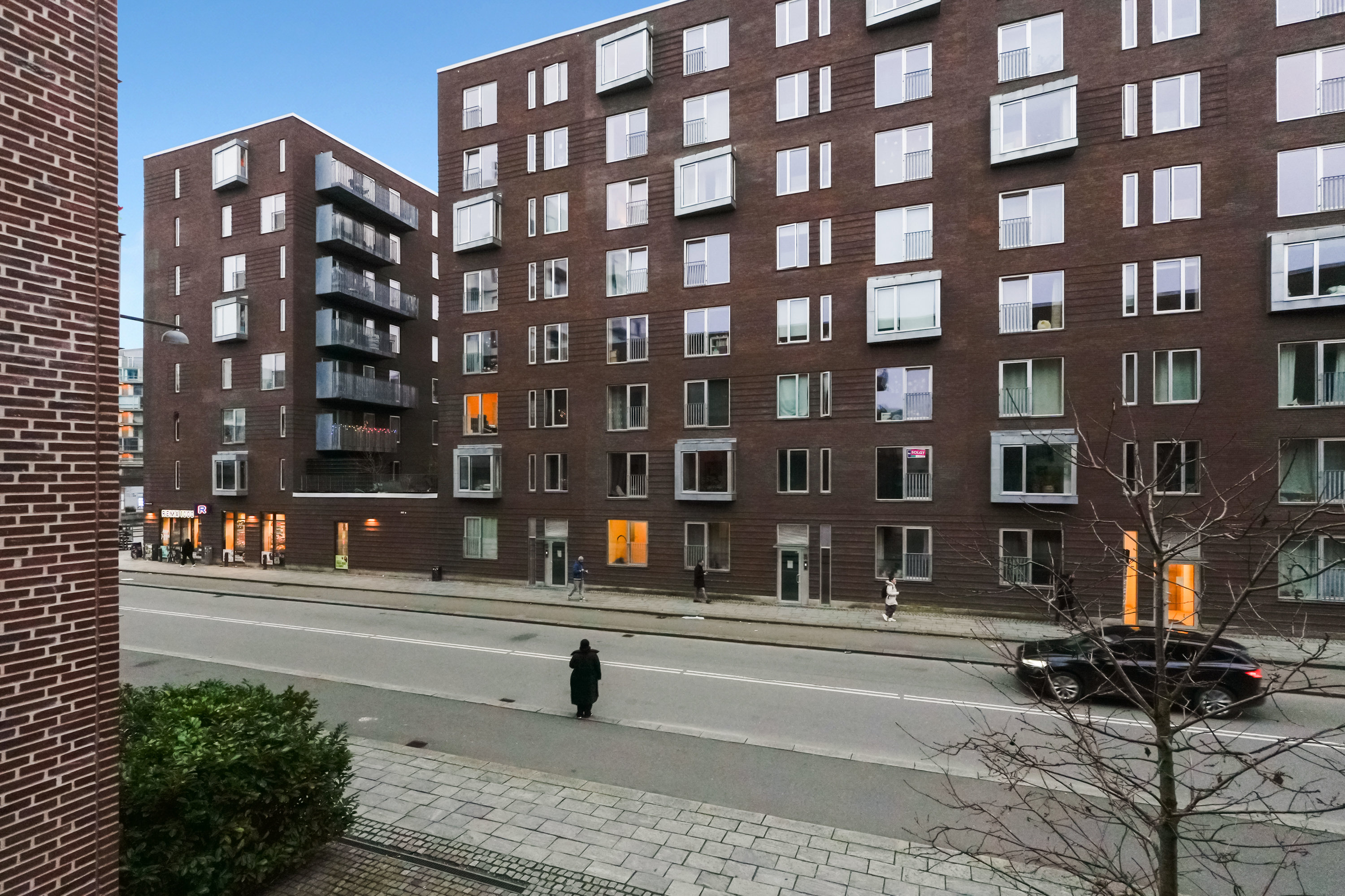 Fremhævet andet billede i fuldskærmstilstand. Billede af C.F. Møllers Allé 98, 4. th., 2300 København S