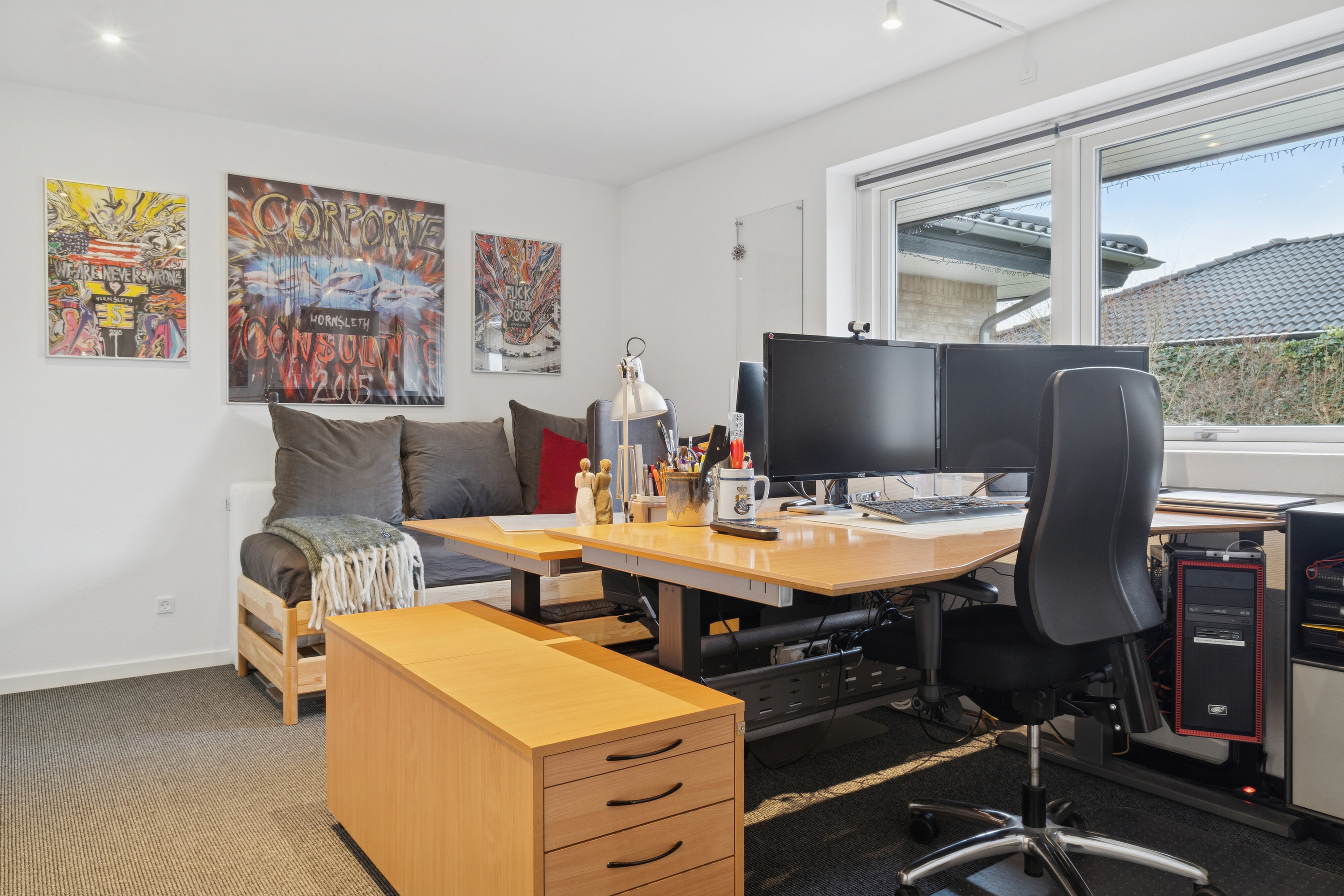 Fremhævet arbejdsværelse billede i fuldskærmstilstand. Billede af Tværdalen 12, 4040 Jyllinge