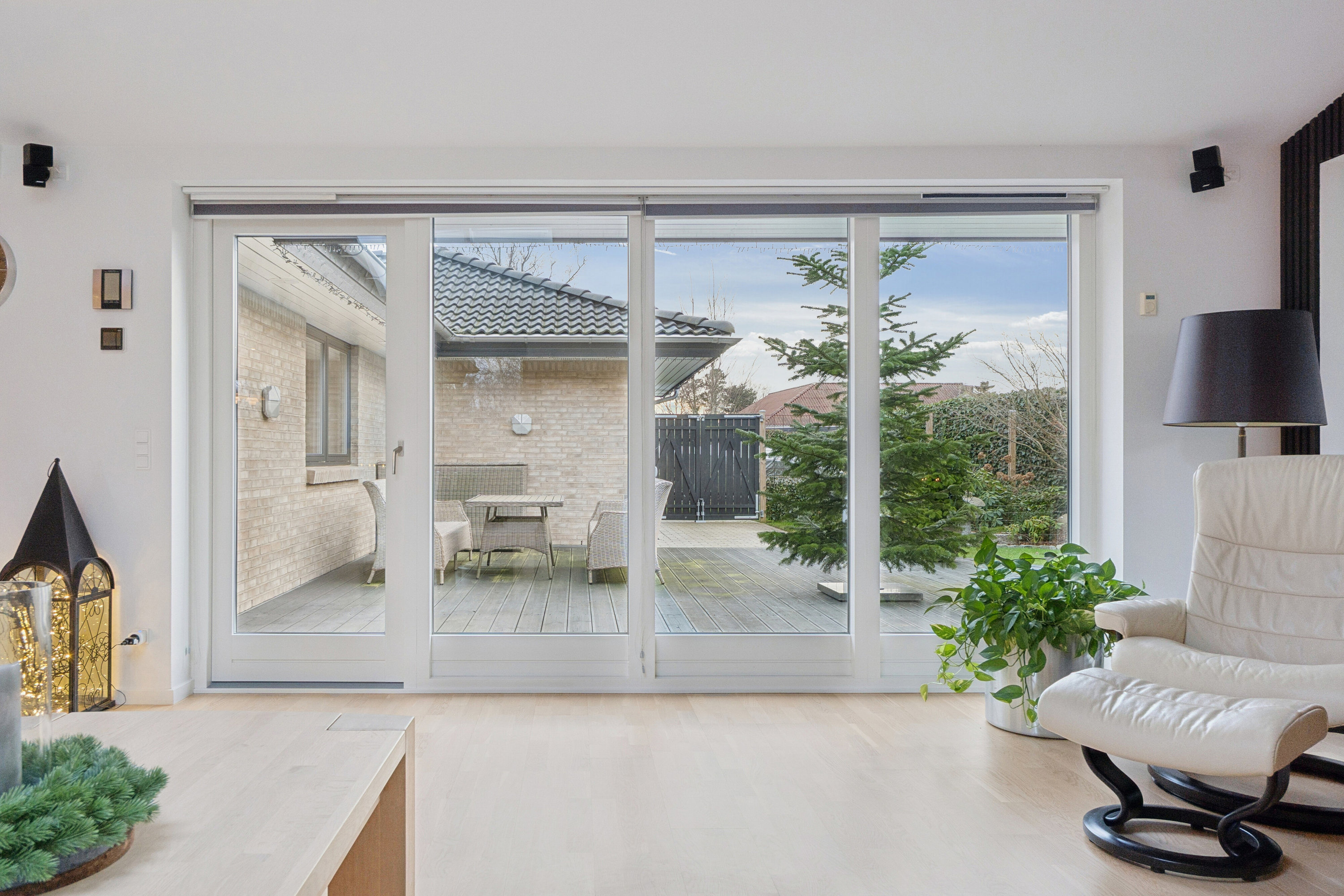 Fremhævet stue billede i fuldskærmstilstand. Billede af Tværdalen 12, 4040 Jyllinge