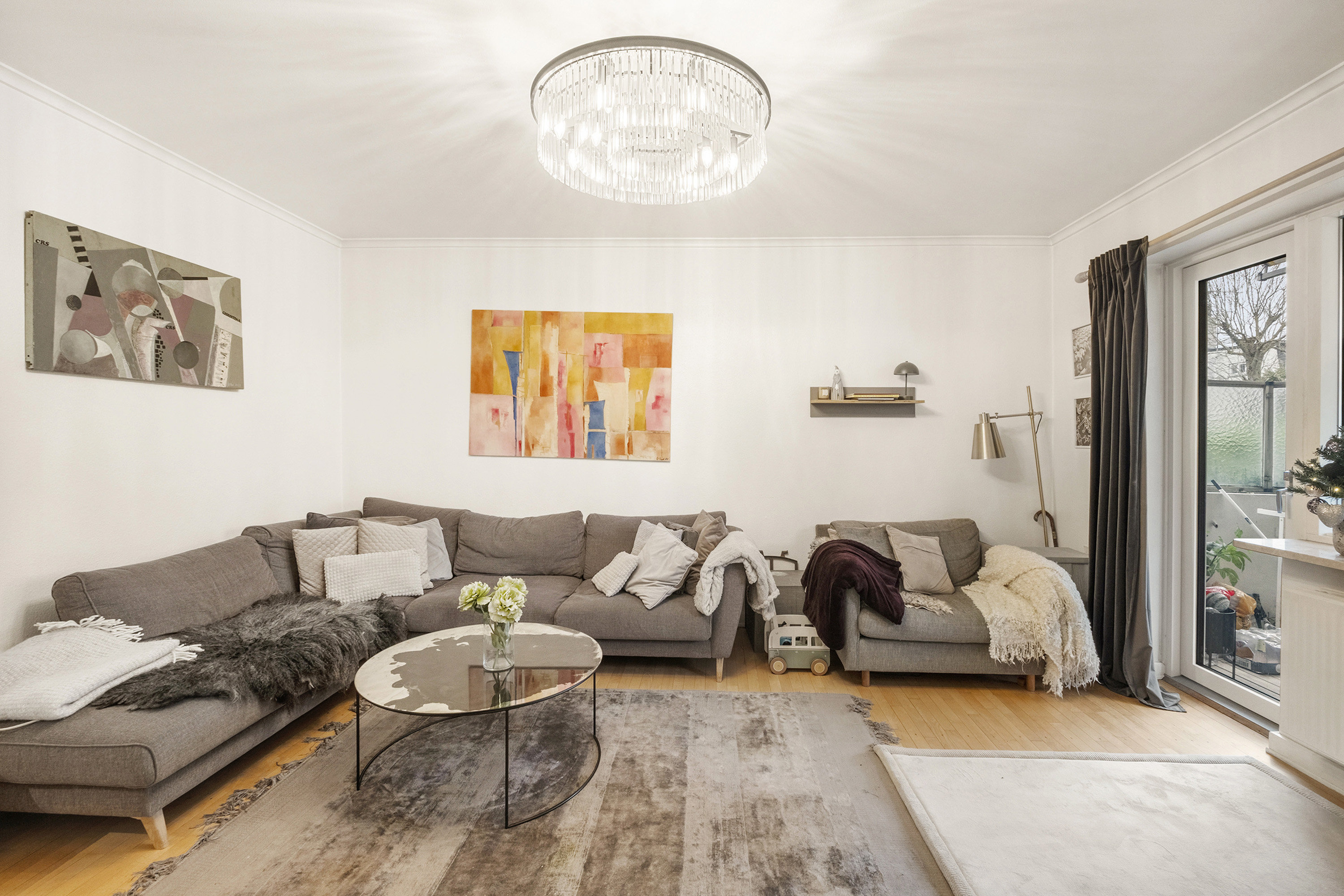 Miniaturebillede 1: stue. Billede af Lindegårdsvej 30C, st.. tv., 2920 Charlottenlund