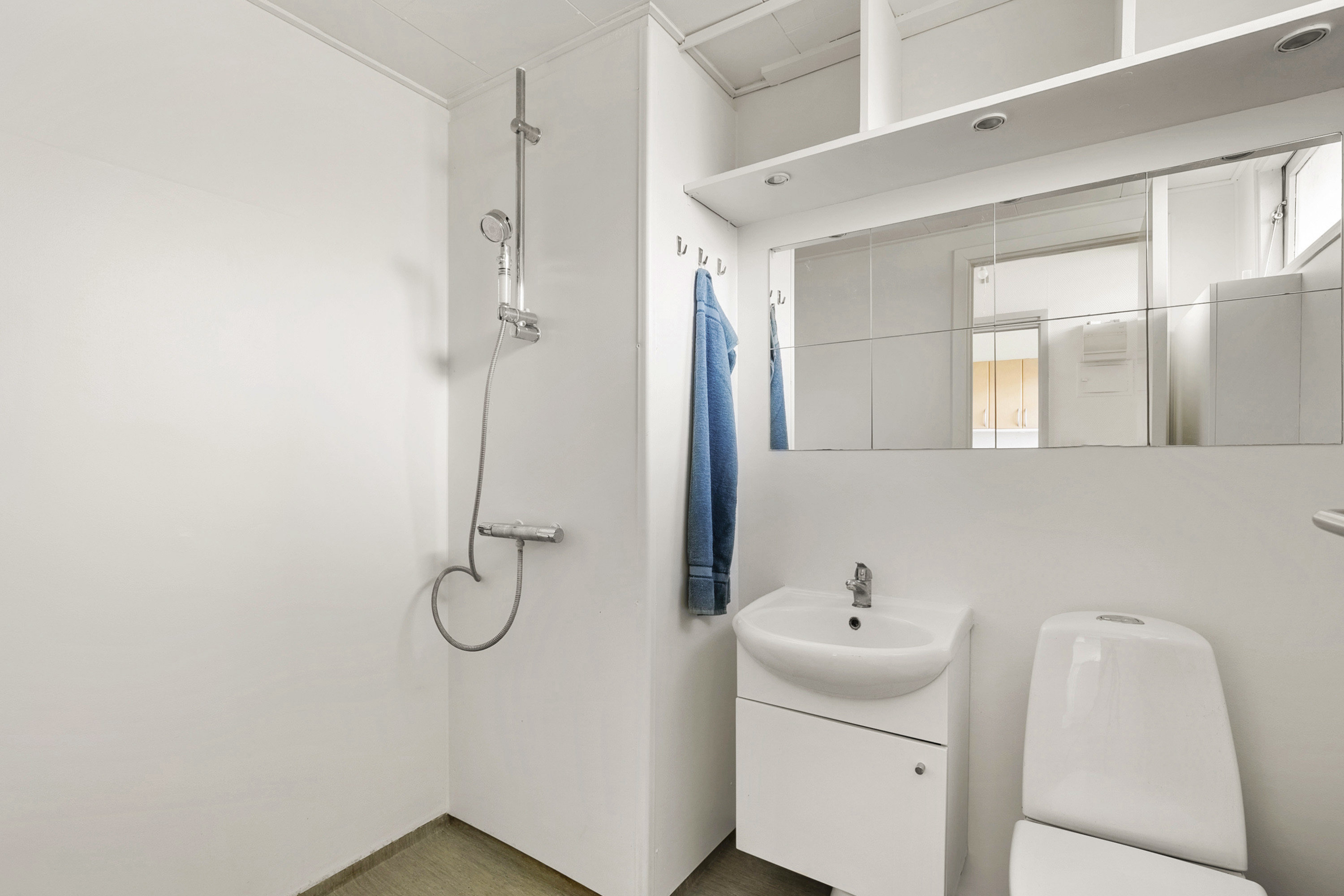 Fremhævet badeværelse billede i fuldskærmstilstand. Billede af Æbleparken 92, 1., Søhus, 5270 Odense N