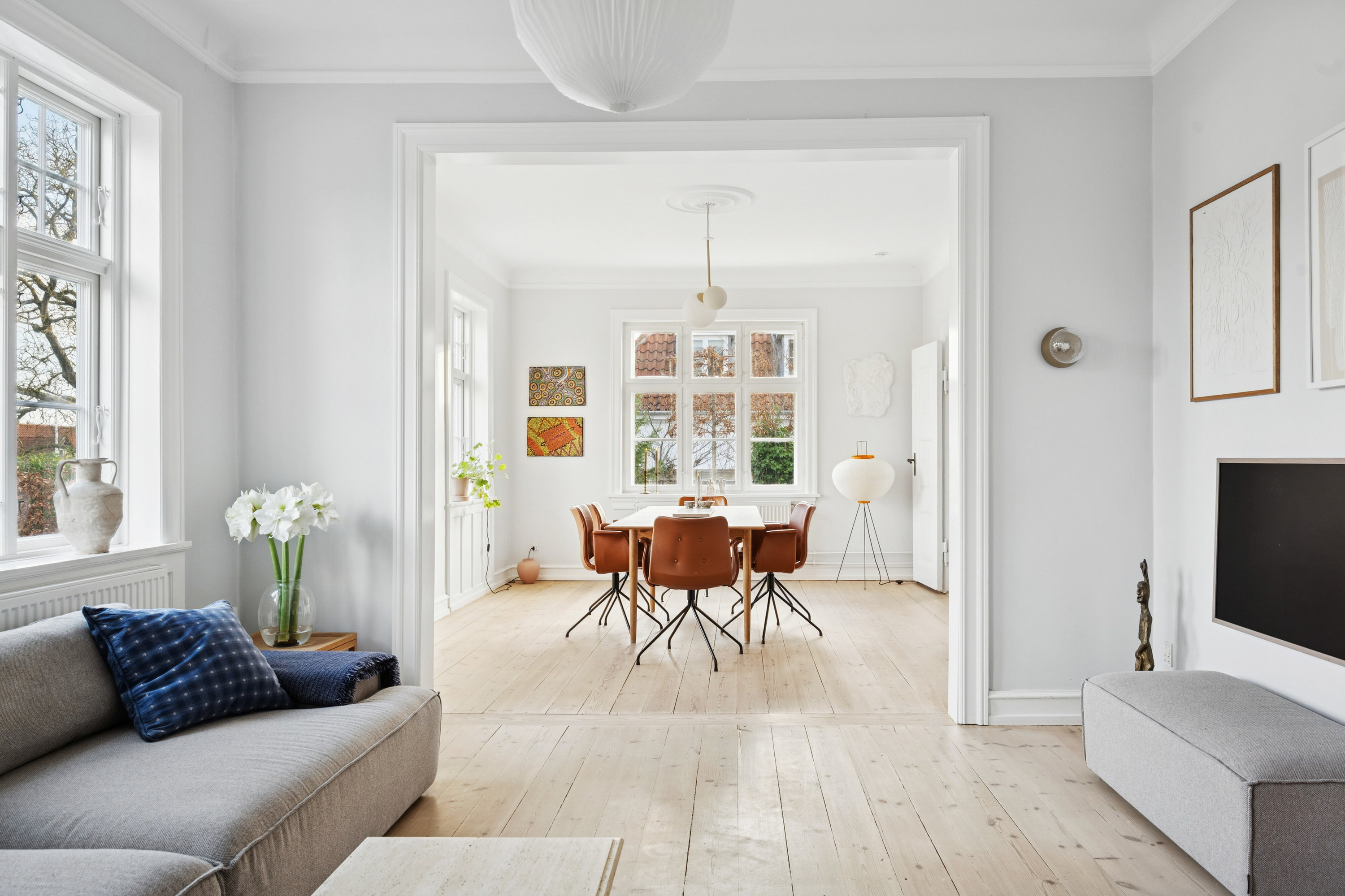 Fremhævet stue billede i fuldskærmstilstand. Billede af Parcelvej 88A, 2830 Virum