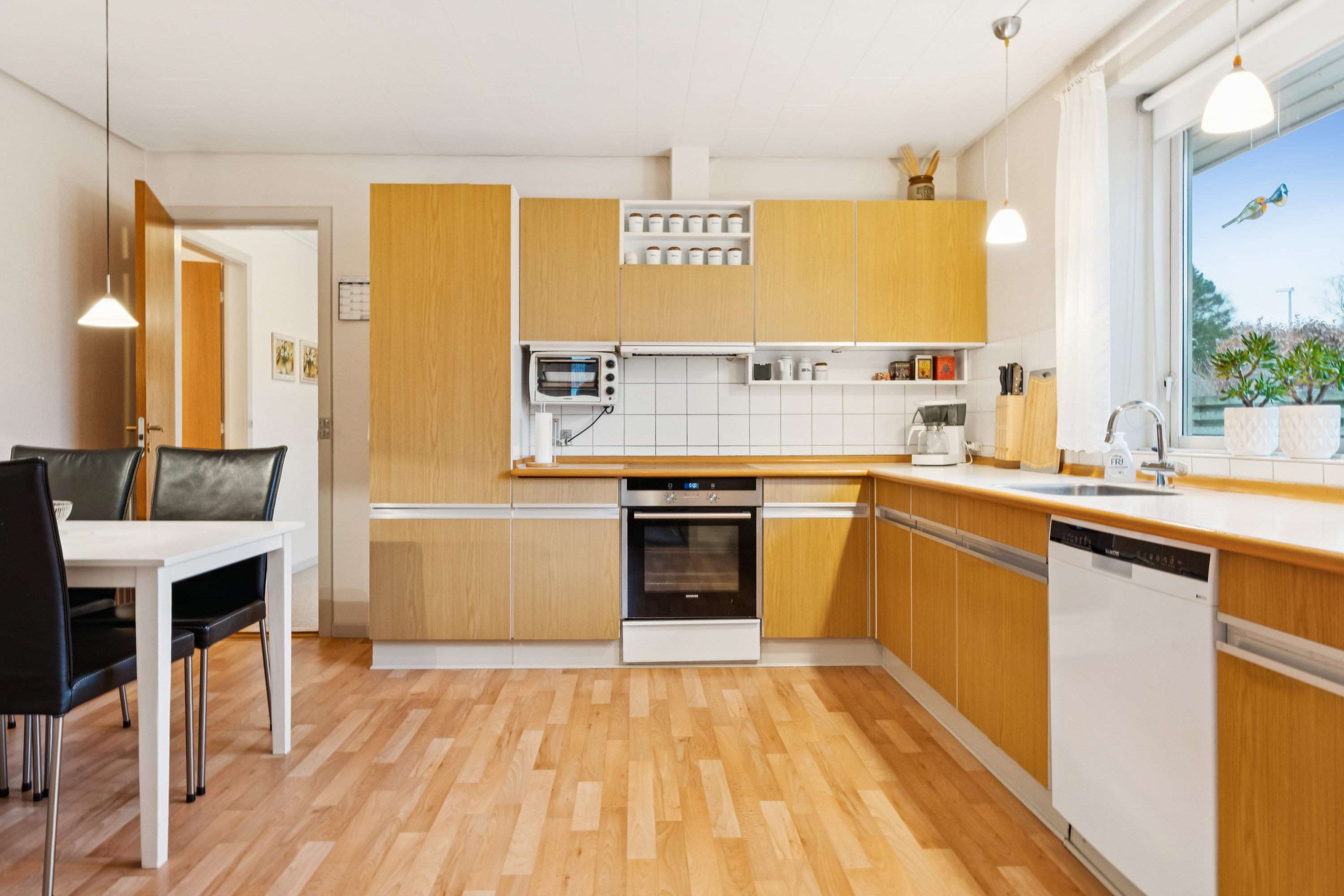 Fremhævet køkken billede i fuldskærmstilstand. Billede af Bjergfyrvej 9, 9200 Aalborg SV