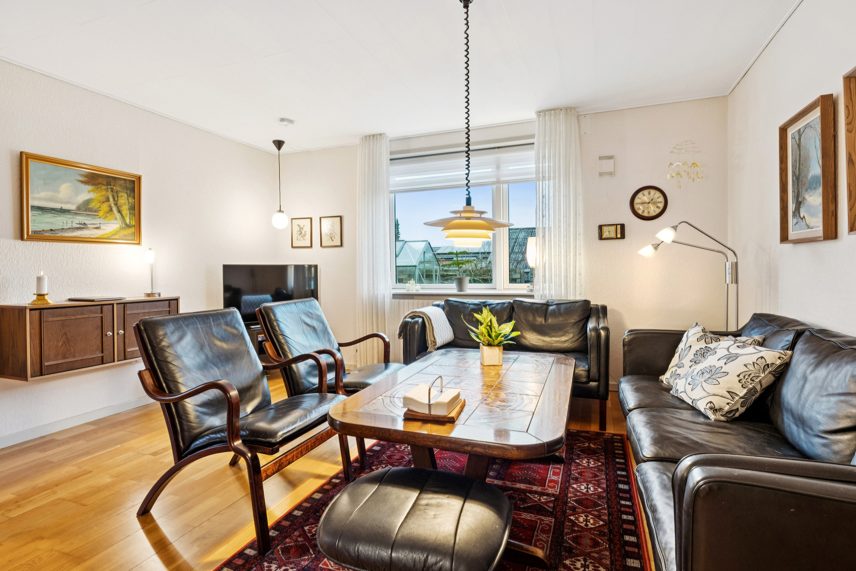 Fremhævet stue billede i fuldskærmstilstand. Billede af Bjergfyrvej 9, 9200 Aalborg SV