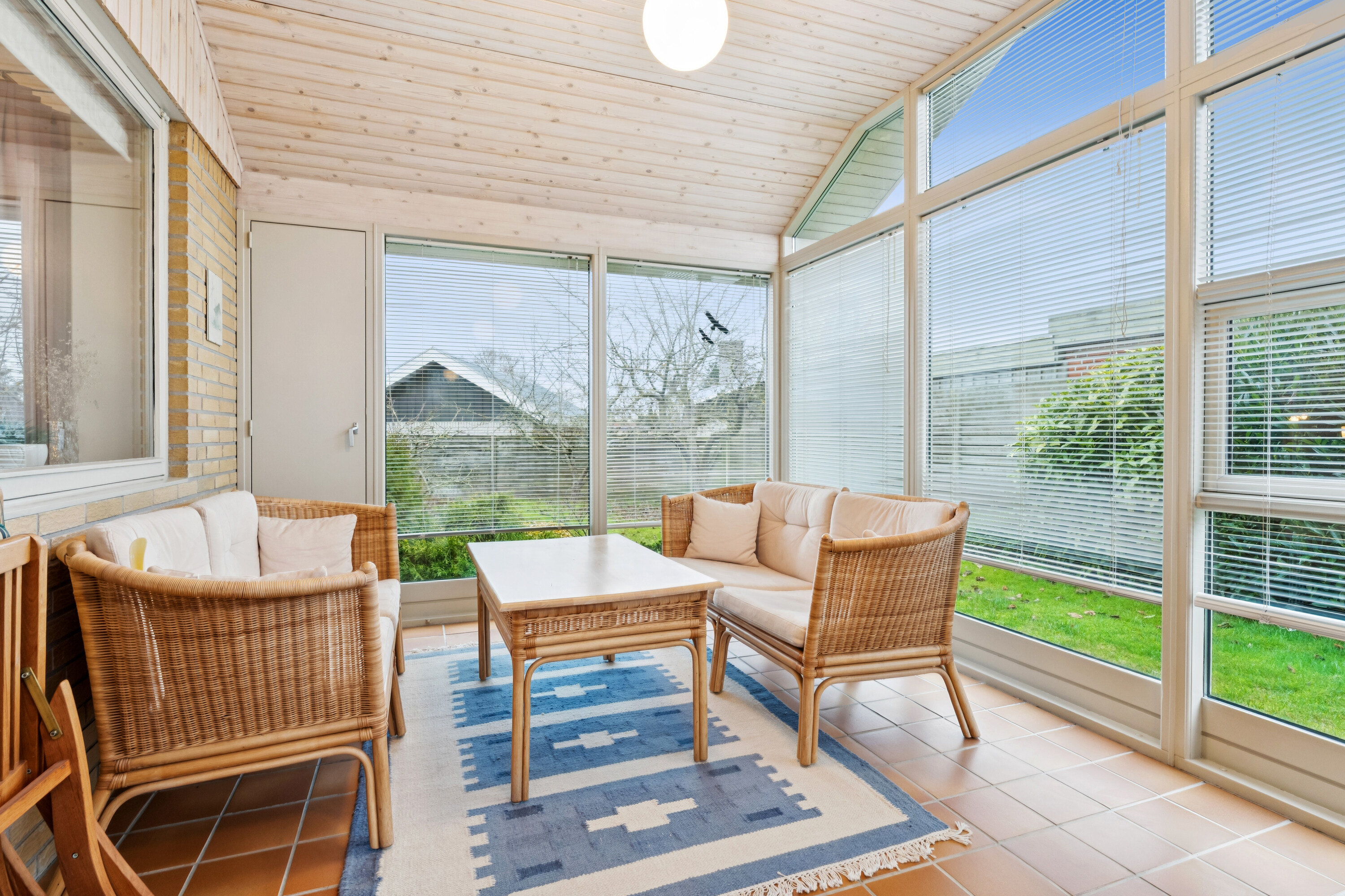 Fremhævet stue billede i fuldskærmstilstand. Billede af Bjergfyrvej 9, 9200 Aalborg SV