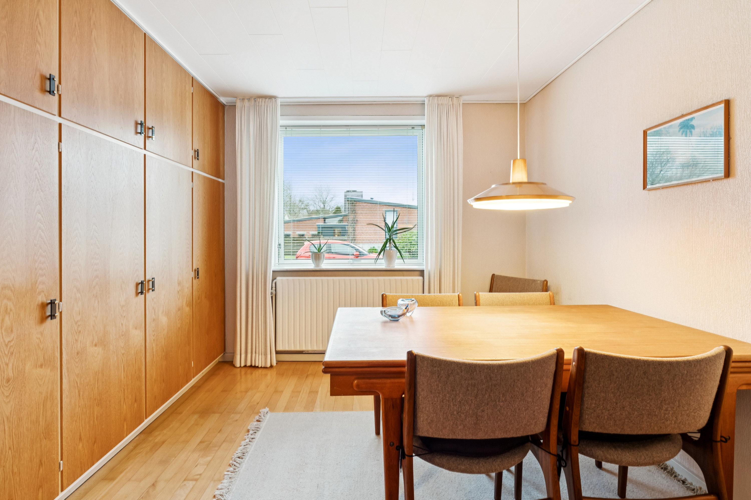 Fremhævet stue billede i fuldskærmstilstand. Billede af Bjergfyrvej 9, 9200 Aalborg SV