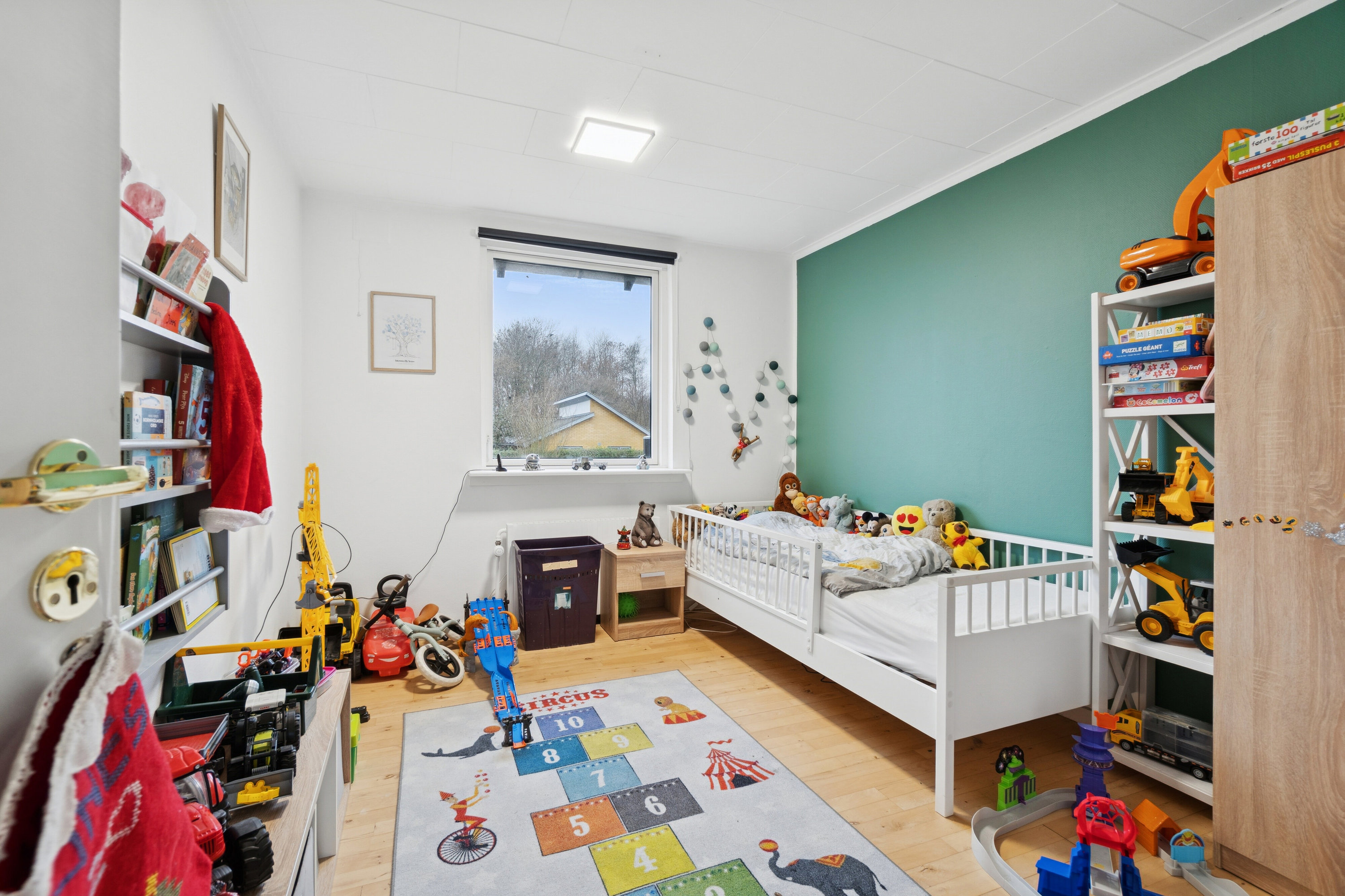 Fremhævet soveværelse billede i fuldskærmstilstand. Billede af Solvænget 8, Nyker, 3700 Rønne