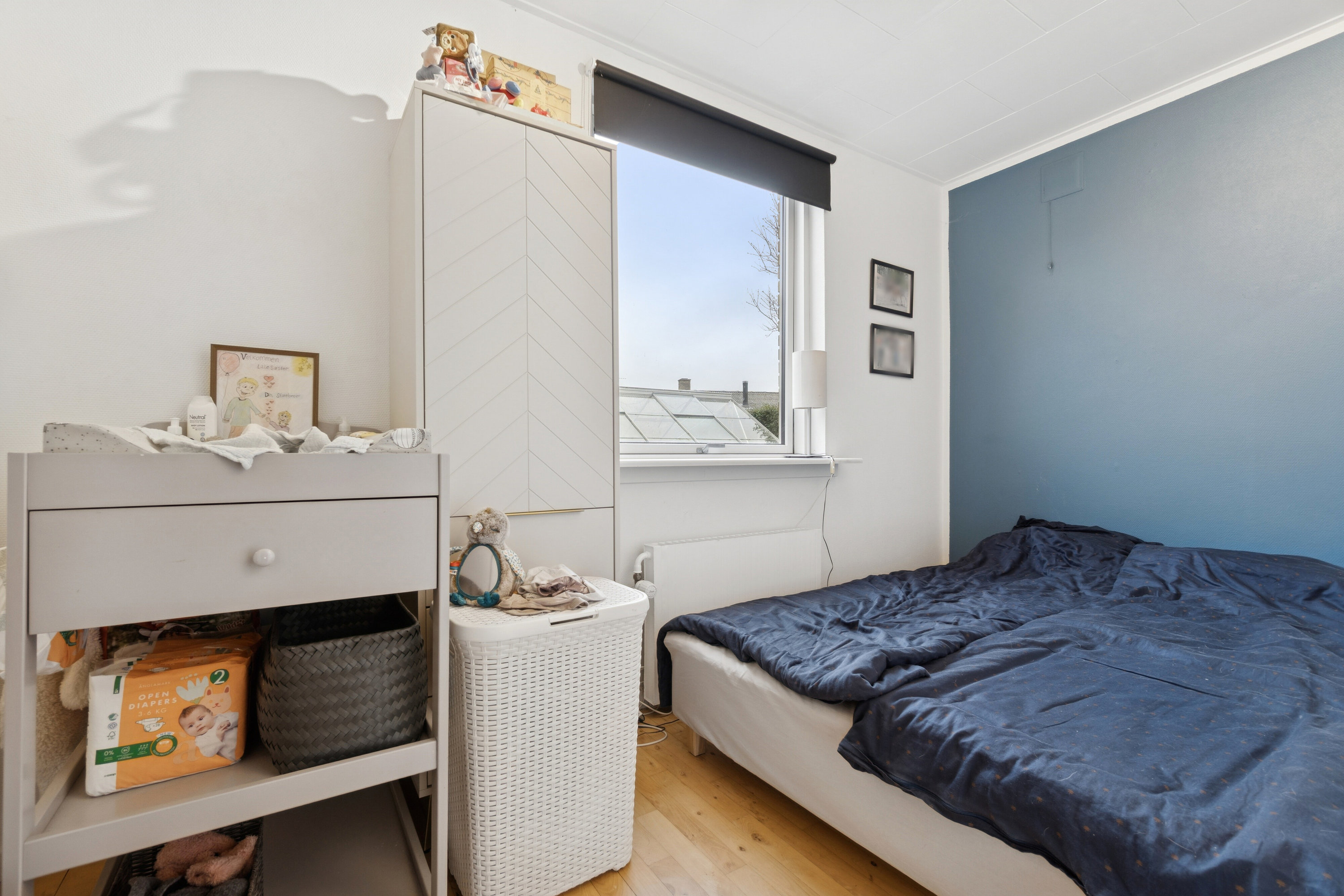 Fremhævet soveværelse billede i fuldskærmstilstand. Billede af Solvænget 8, Nyker, 3700 Rønne