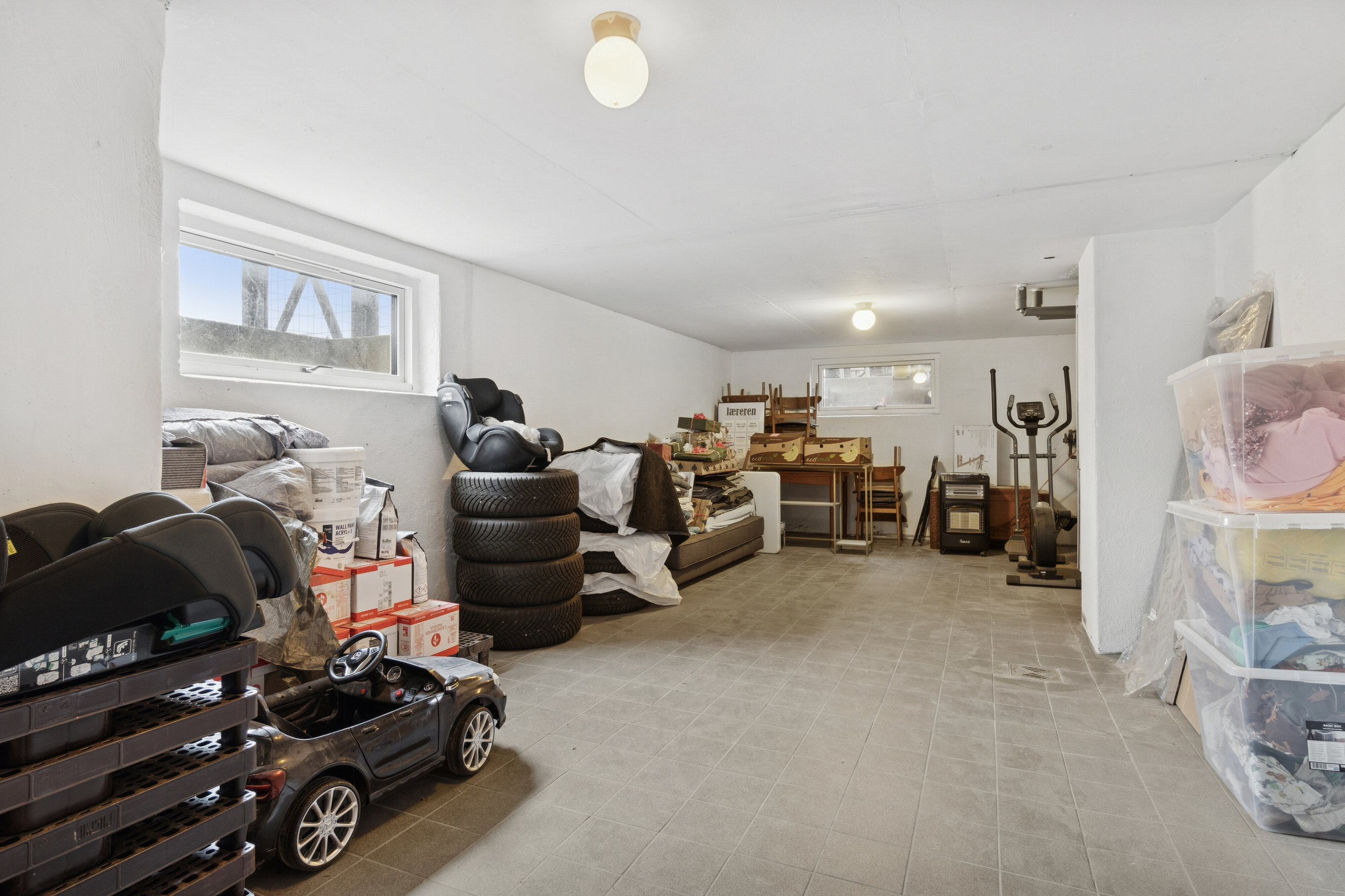 Fremhævet indendørs billede i fuldskærmstilstand. Billede af Solvænget 8, Nyker, 3700 Rønne