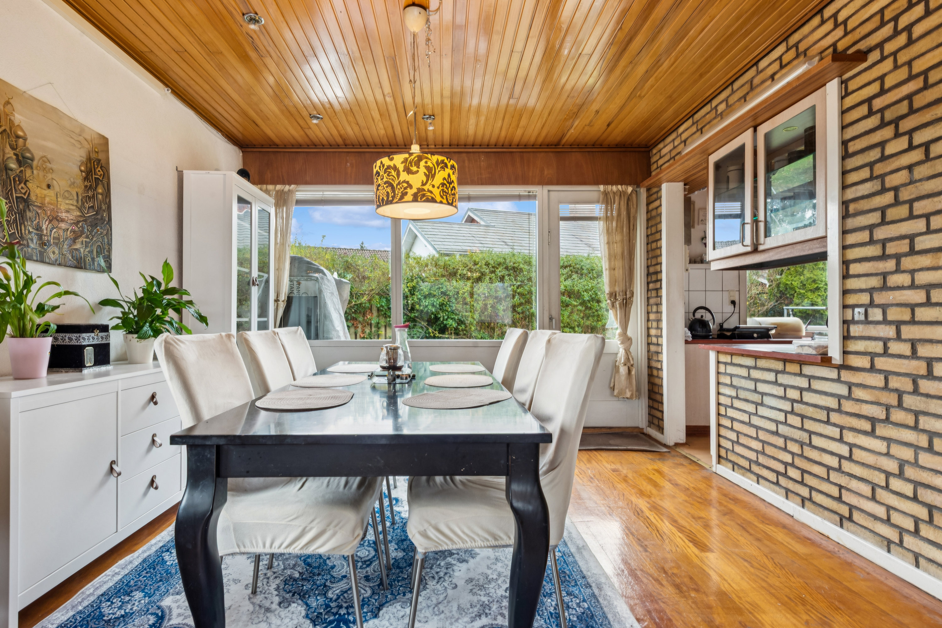 Fremhævet stue billede i fuldskærmstilstand. Billede af Ålekistevej 17, 2720 Vanløse