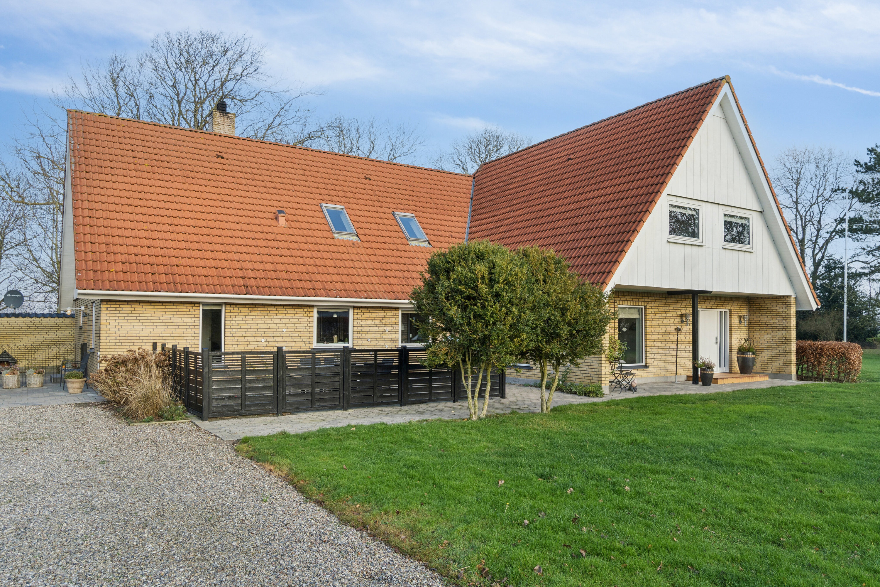 Miniaturebillede 1: set fra vejen. Billede af Aldershvilevej 2, V Helsinge, 4281 Gørlev