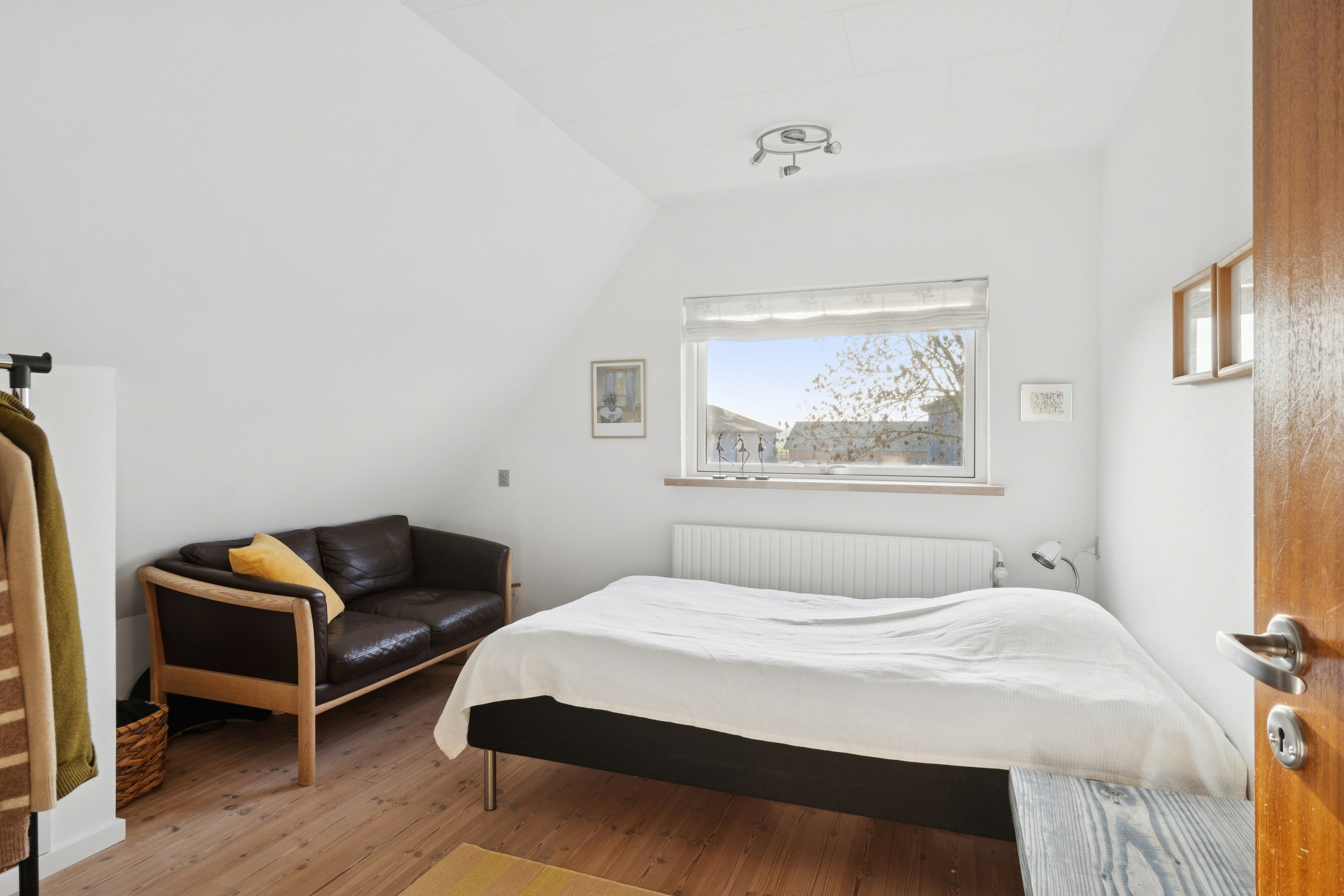 Fremhævet soveværelse billede i fuldskærmstilstand. Billede af Aldershvilevej 2, V Helsinge, 4281 Gørlev