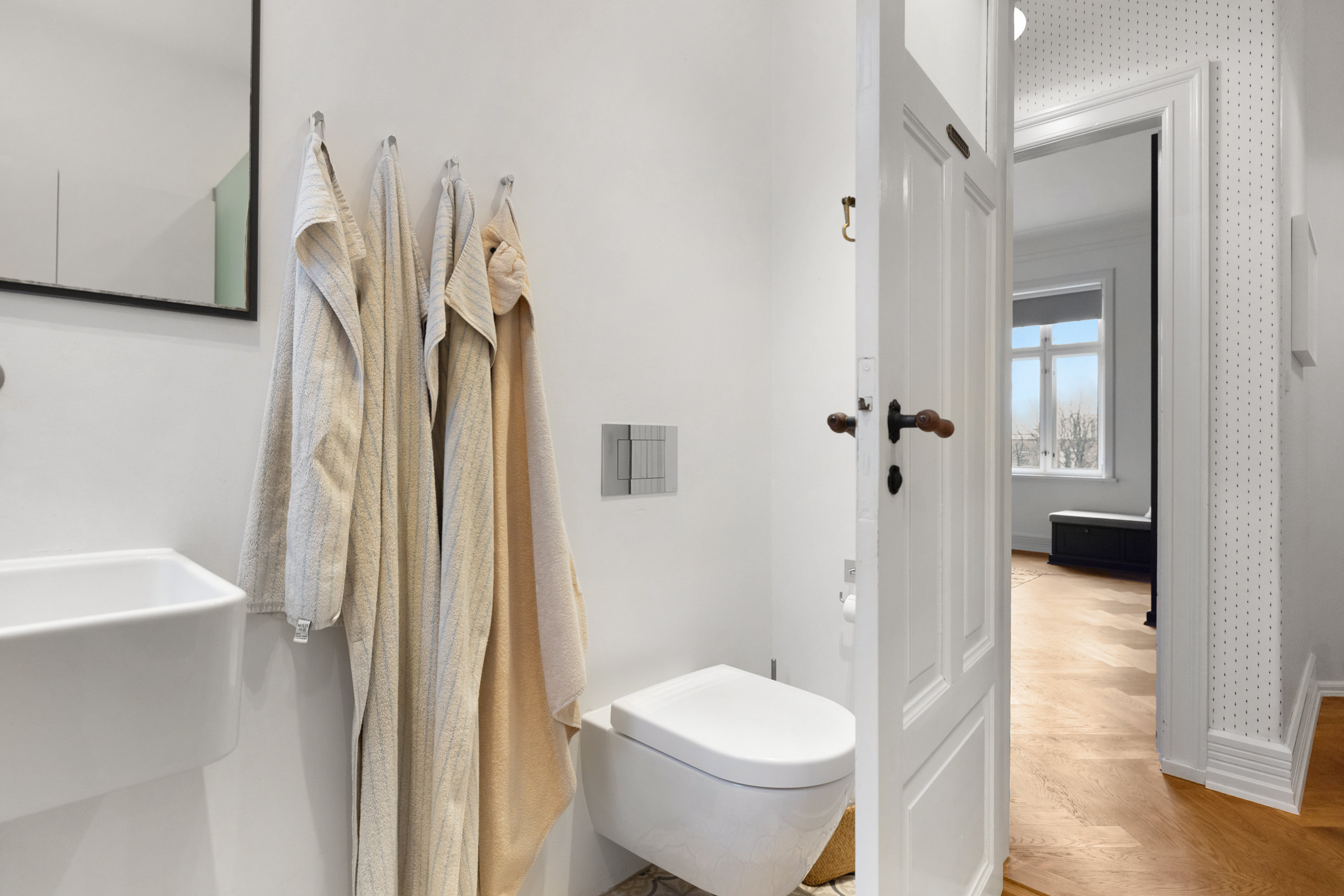 Fremhævet badeværelse billede i fuldskærmstilstand. Billede af Strandvejen 36, 2. tv., 8000 Aarhus C