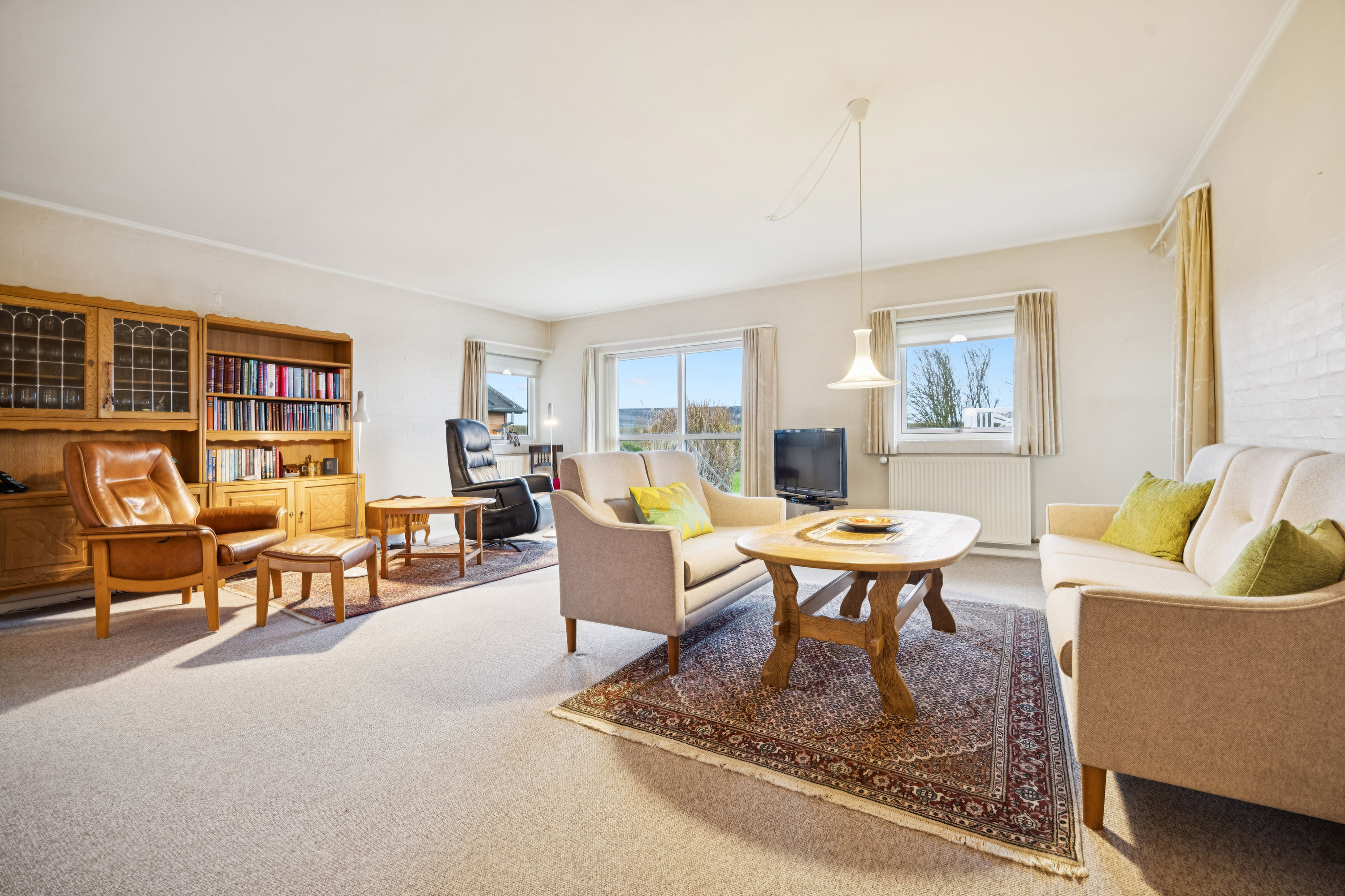 Fremhævet stue billede i fuldskærmstilstand. Billede af Østermarken 273, 9320 Hjallerup