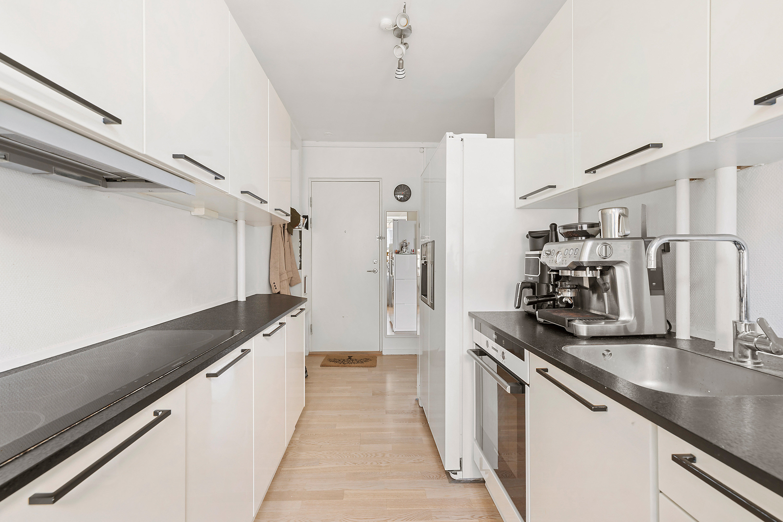 Miniaturebillede 1: køkken. Billede af Skodsborg Strandvej 155A, st.. tv., 2942 Skodsborg