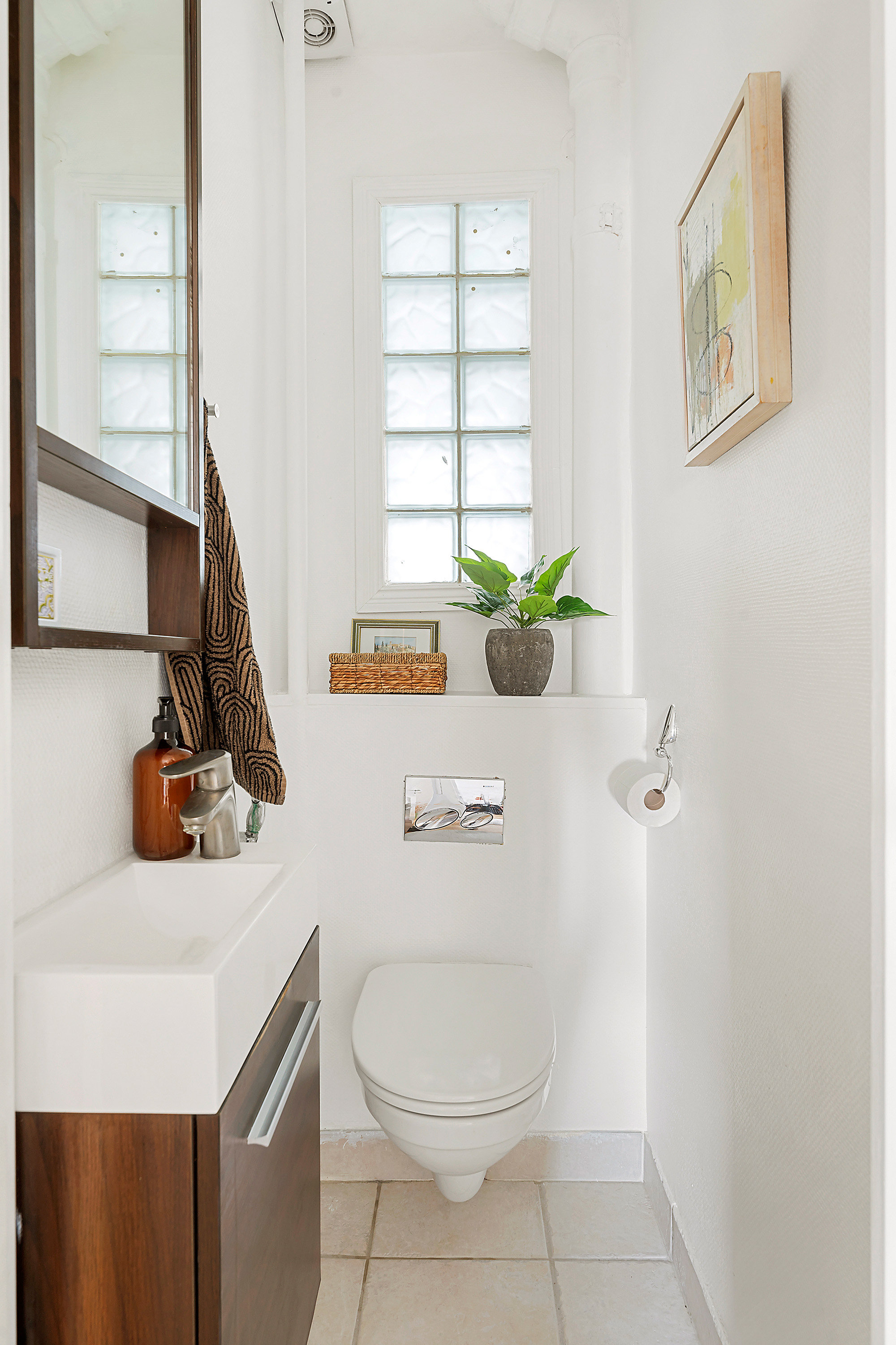 Fremhævet toilet billede i fuldskærmstilstand. Billede af Skodsborg Strandvej 155A, st.. tv., 2942 Skodsborg